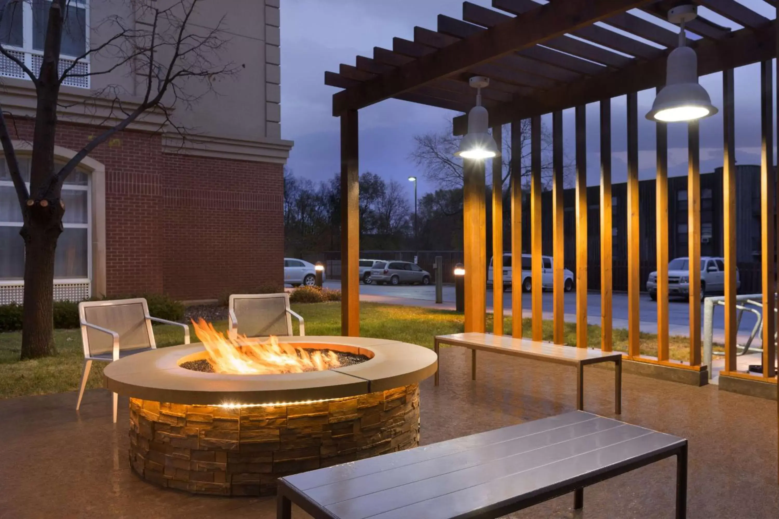 Patio in Country Inn & Suites by Radisson, Bloomington at Mall of America, MN