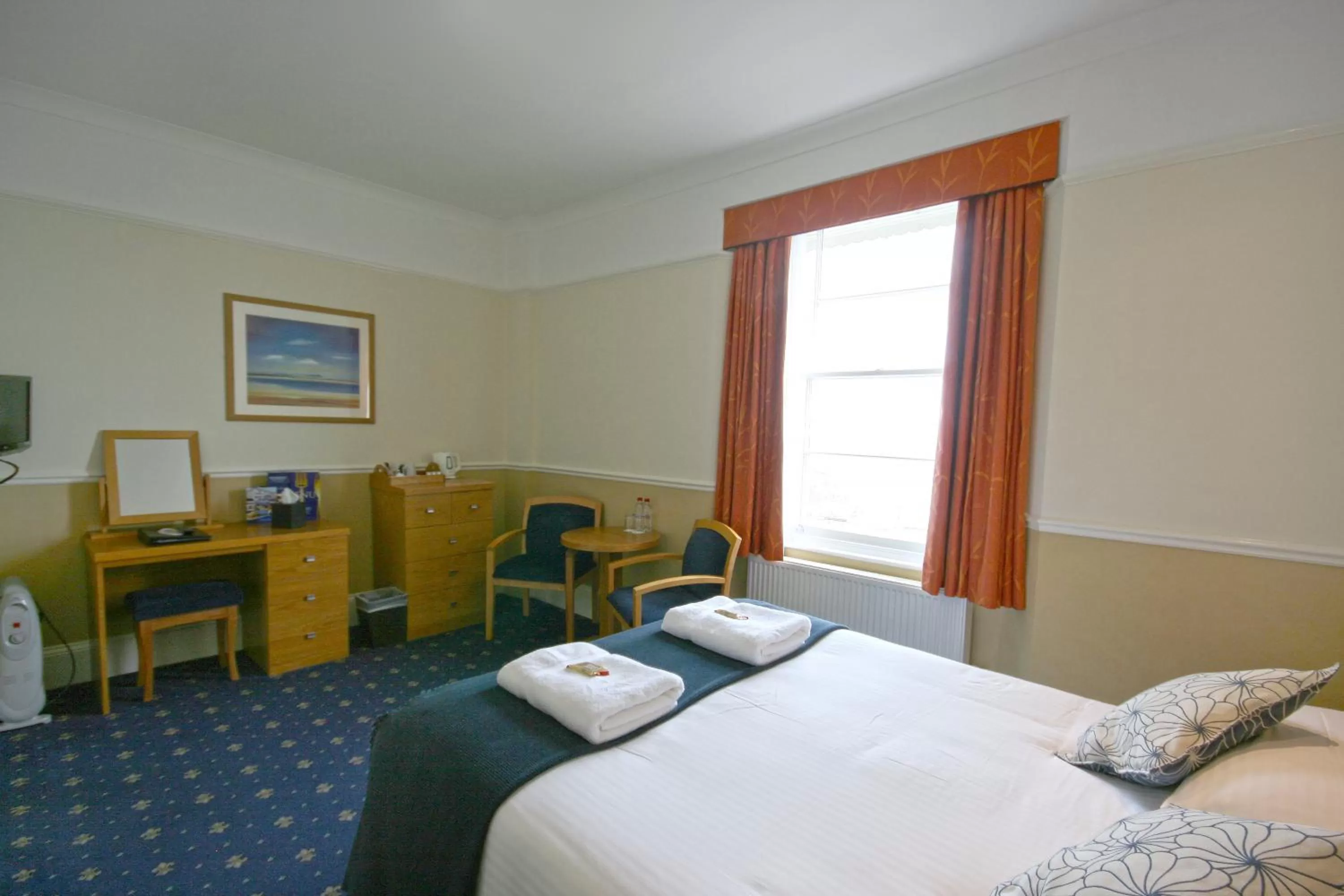 Bedroom, Bed in Babbacombe Royal Hotel and Carvery