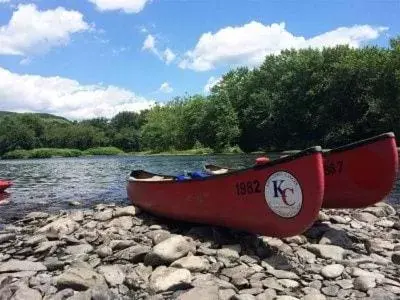 Canoeing in Tom Quick Inn