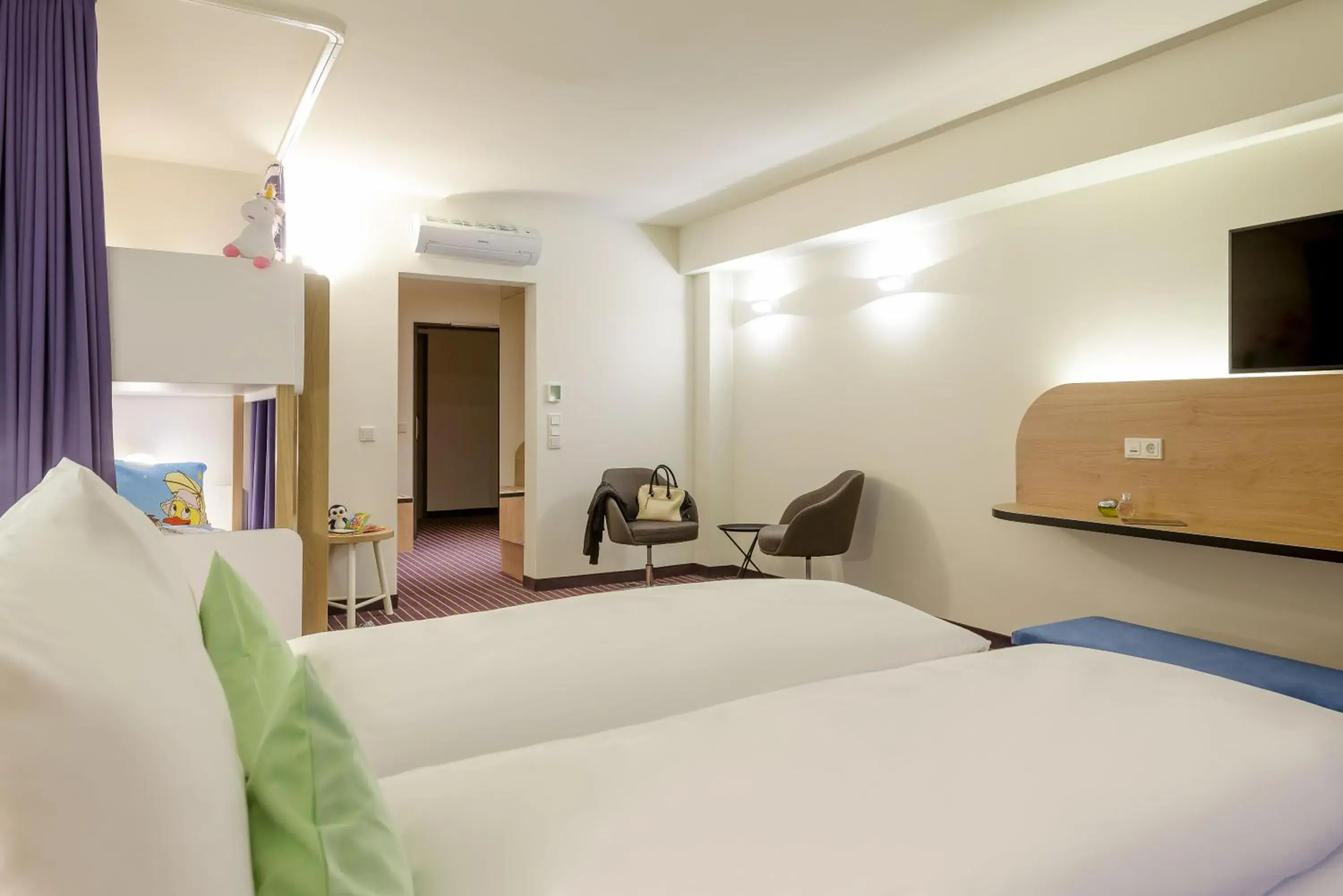 Photo of the whole room, Bed in ibis Styles Leipzig