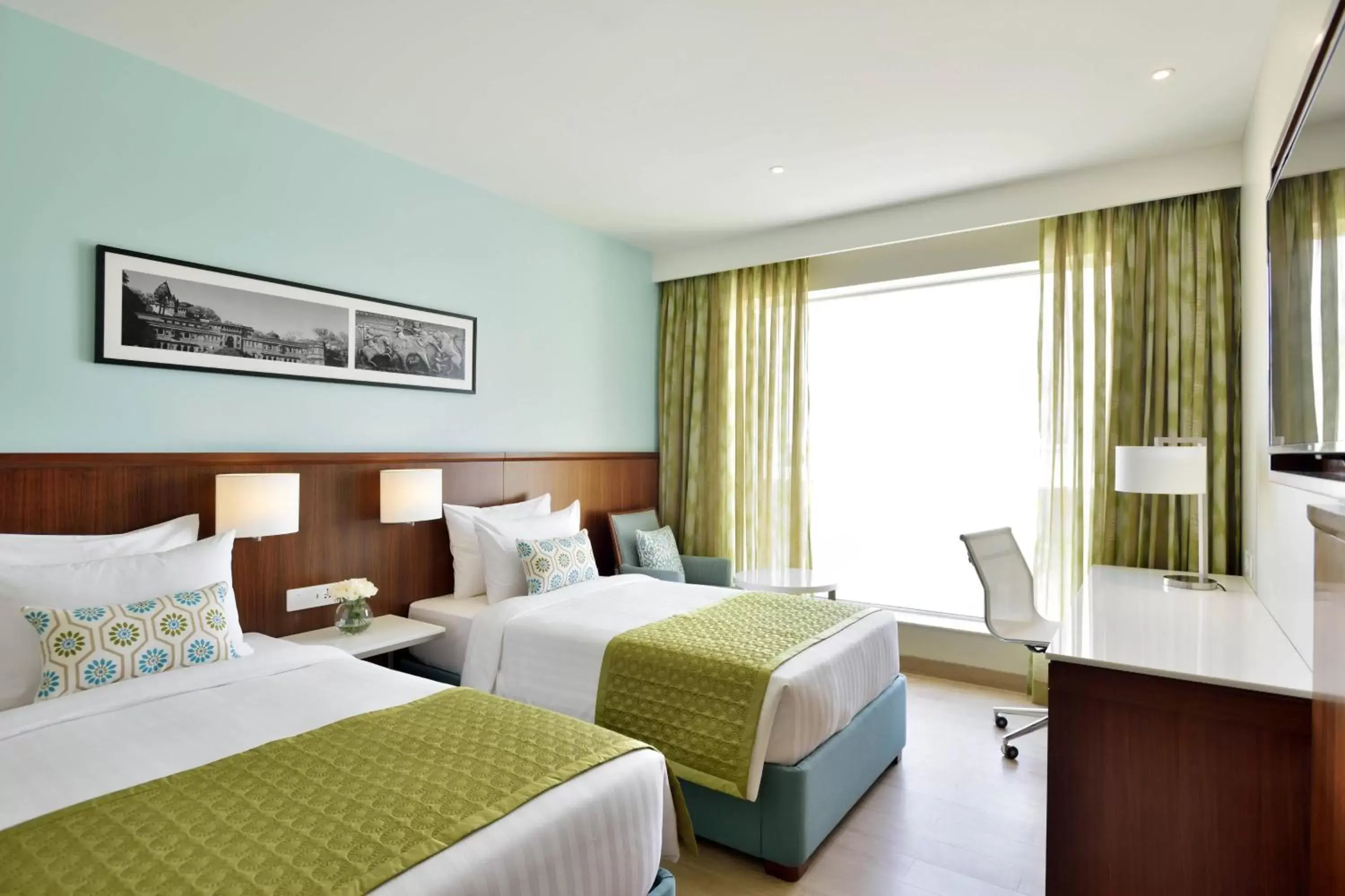 Photo of the whole room, Bed in Fairfield by Marriott Indore