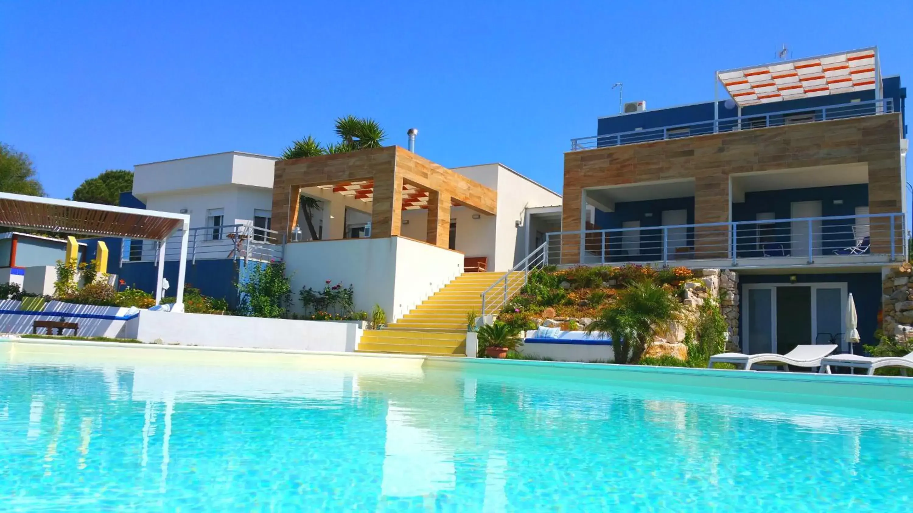Property building, Swimming Pool in Casa Azul