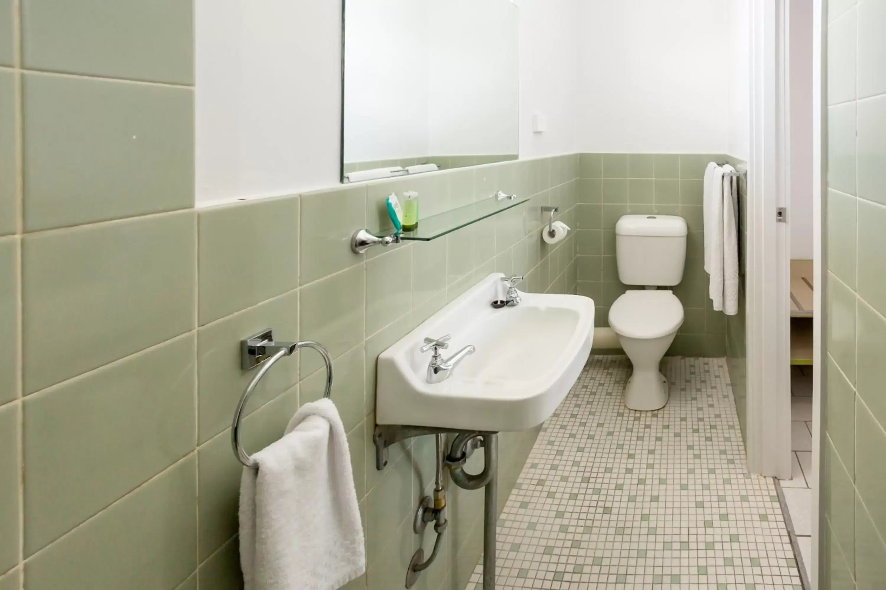 Photo of the whole room, Bathroom in Nightcap at Emerald Star Hotel