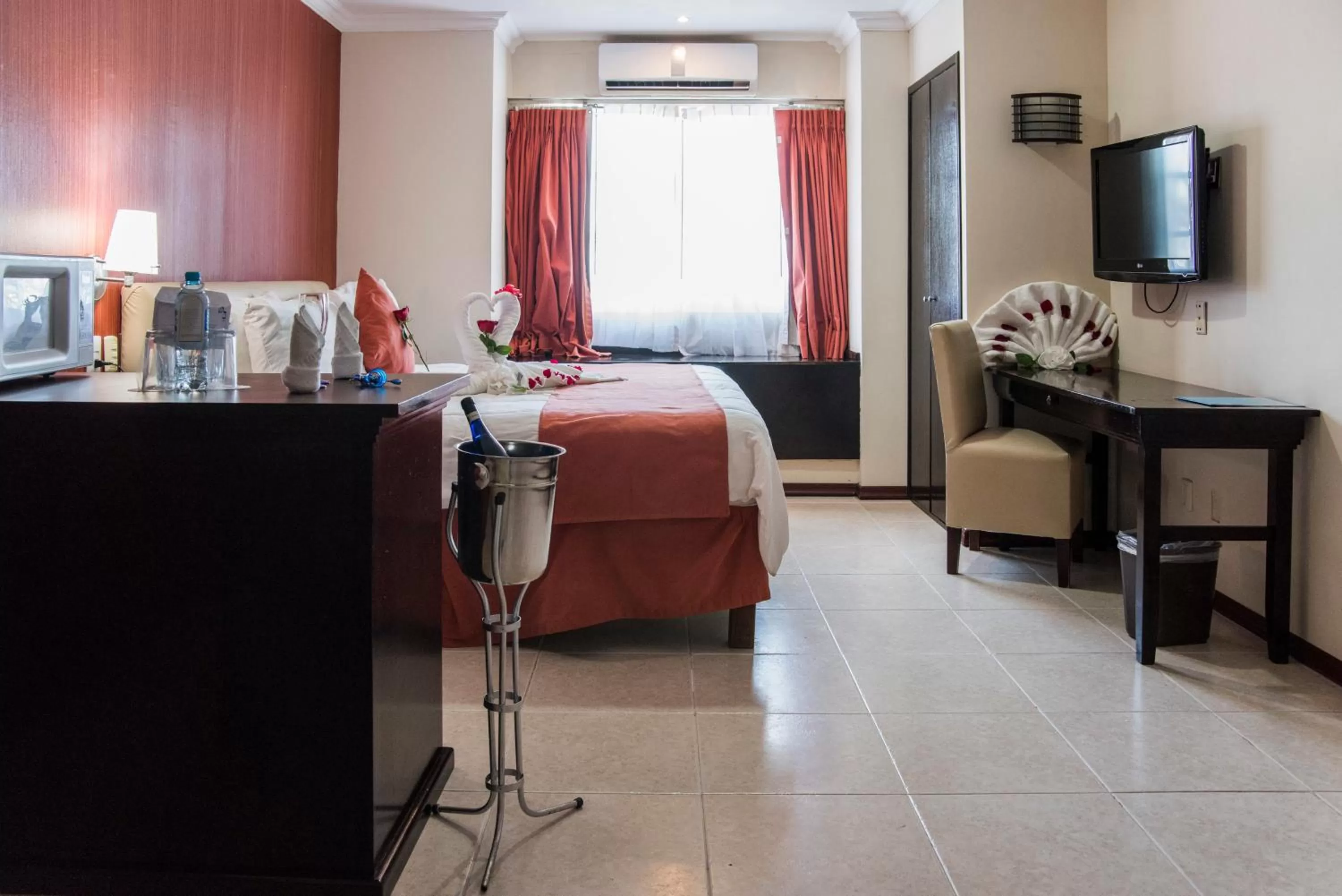 Photo of the whole room, Bed in Hotel Ocean View