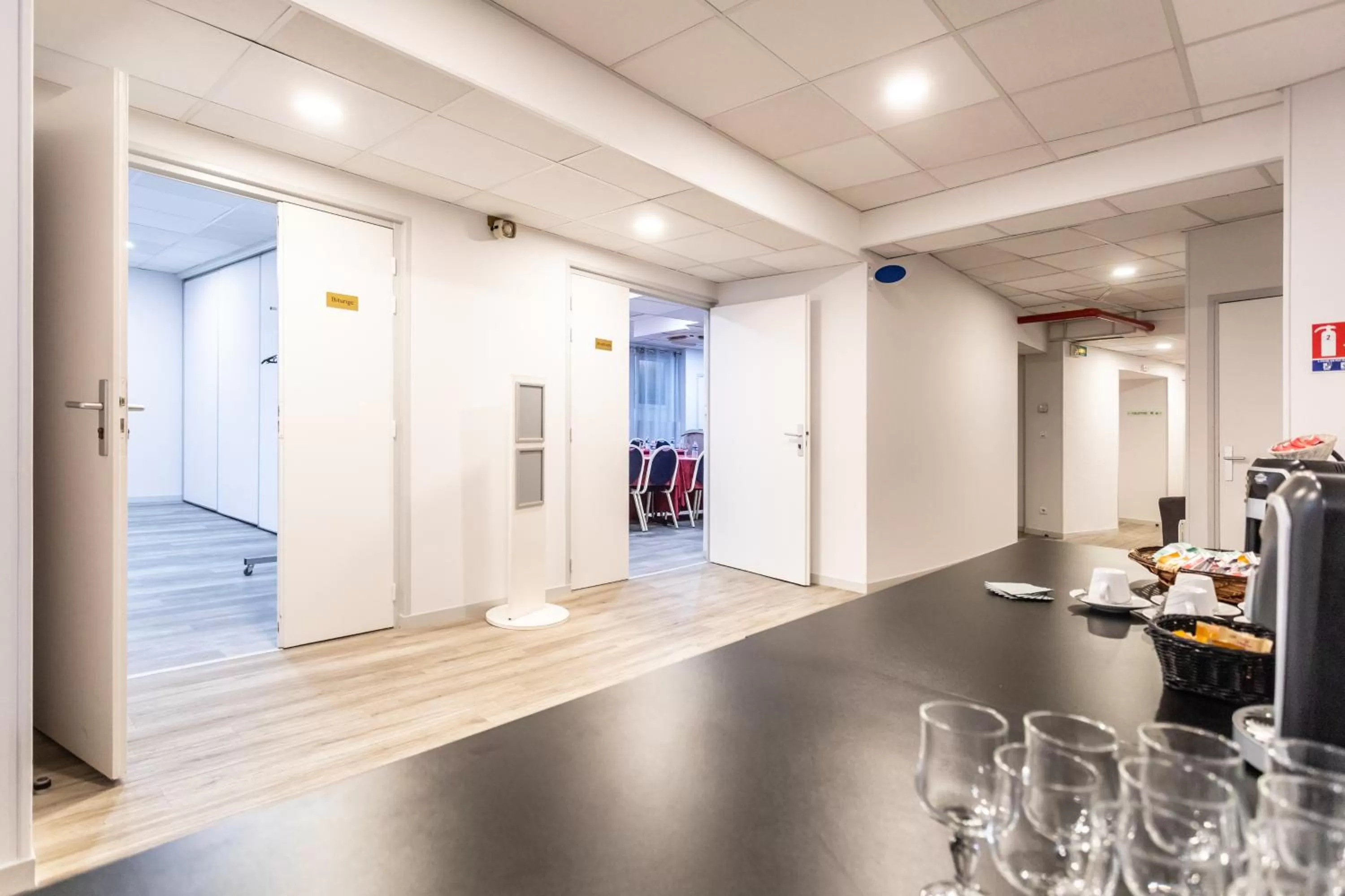 Banquet/Function facilities in Hôtel The Originals City Le Berry - proche centre-ville - Gare - parking - recharge véhicule