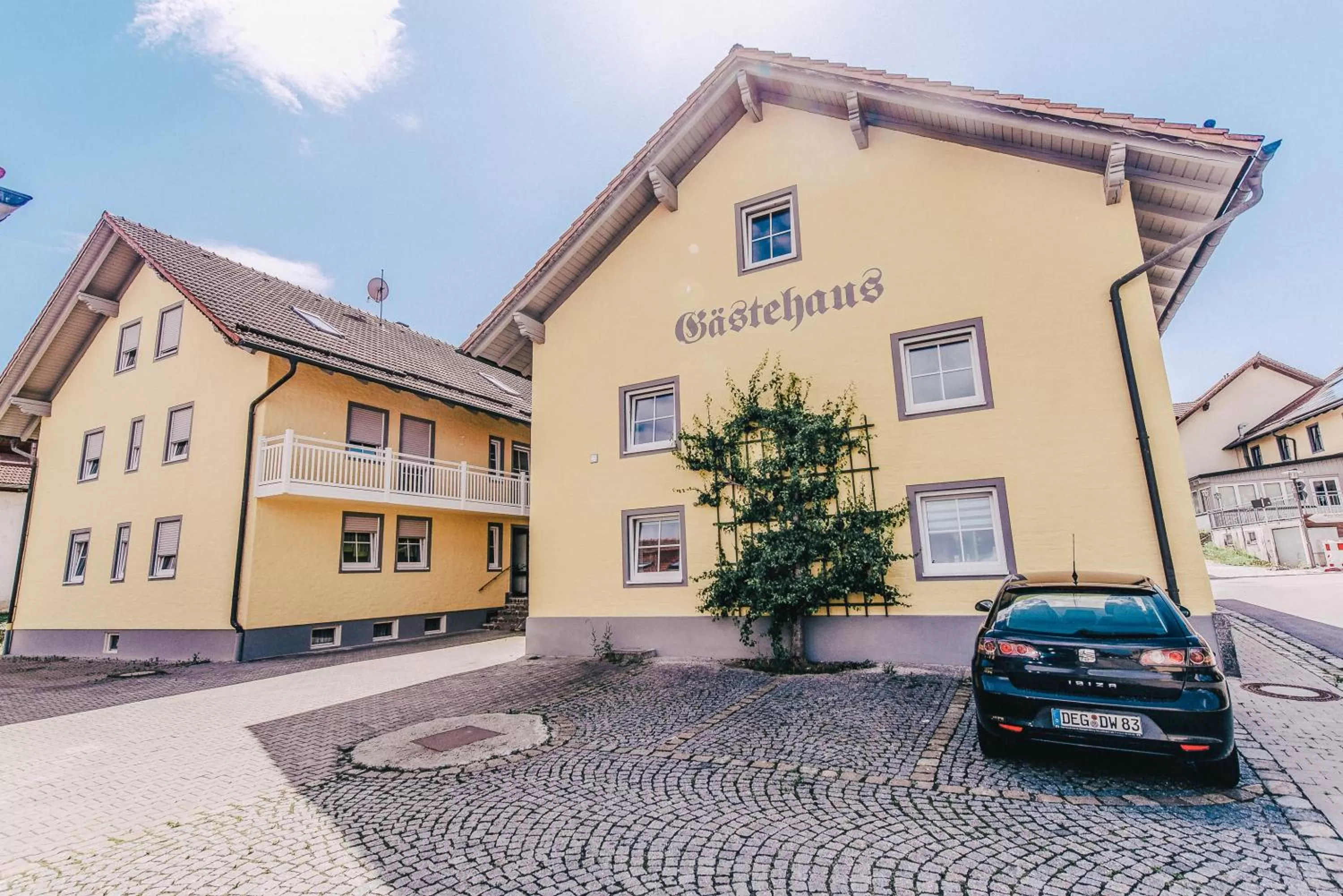 Property building in Gasthof Metzgerei Linsmeier