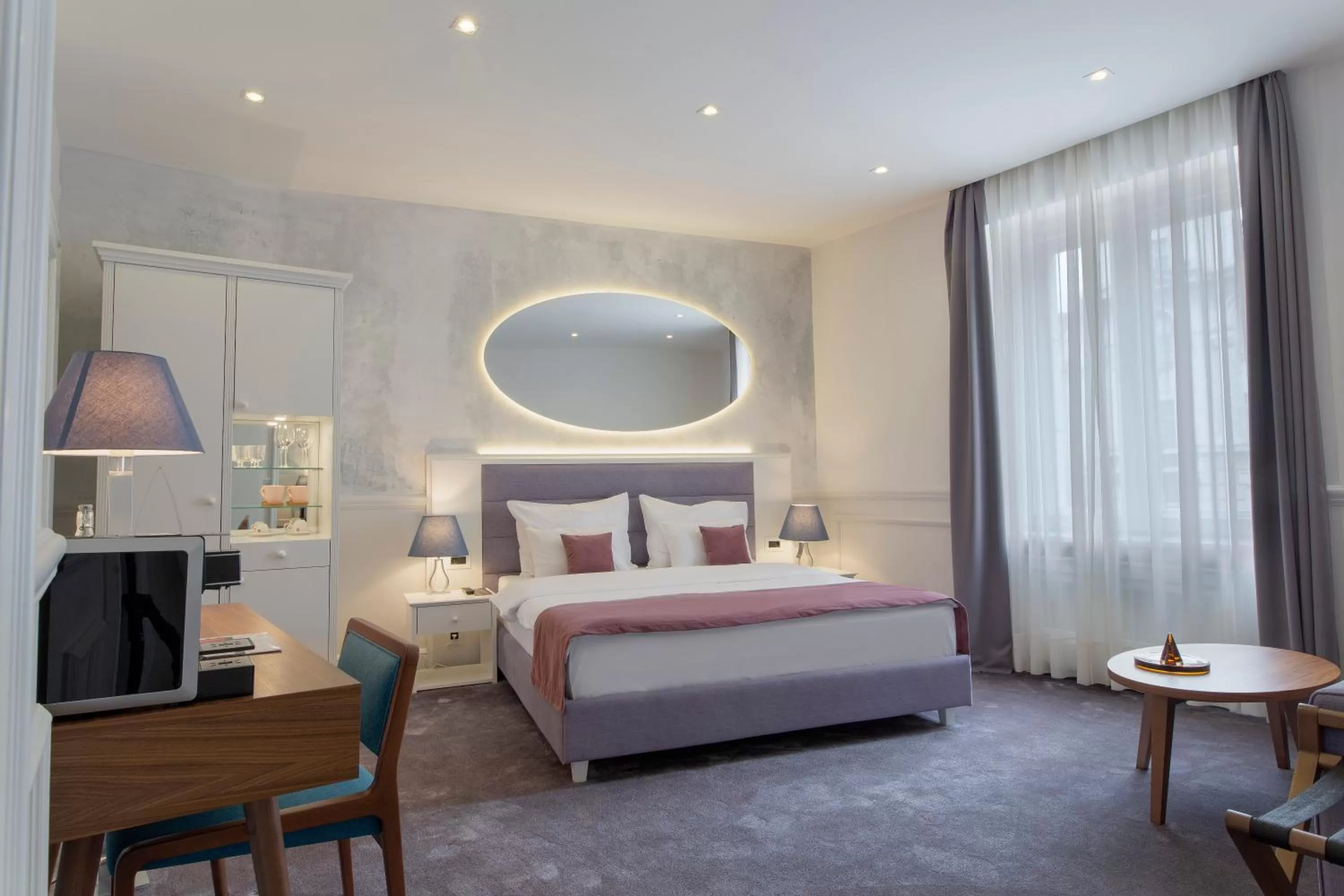 Bedroom, Bed in Public House Hotel