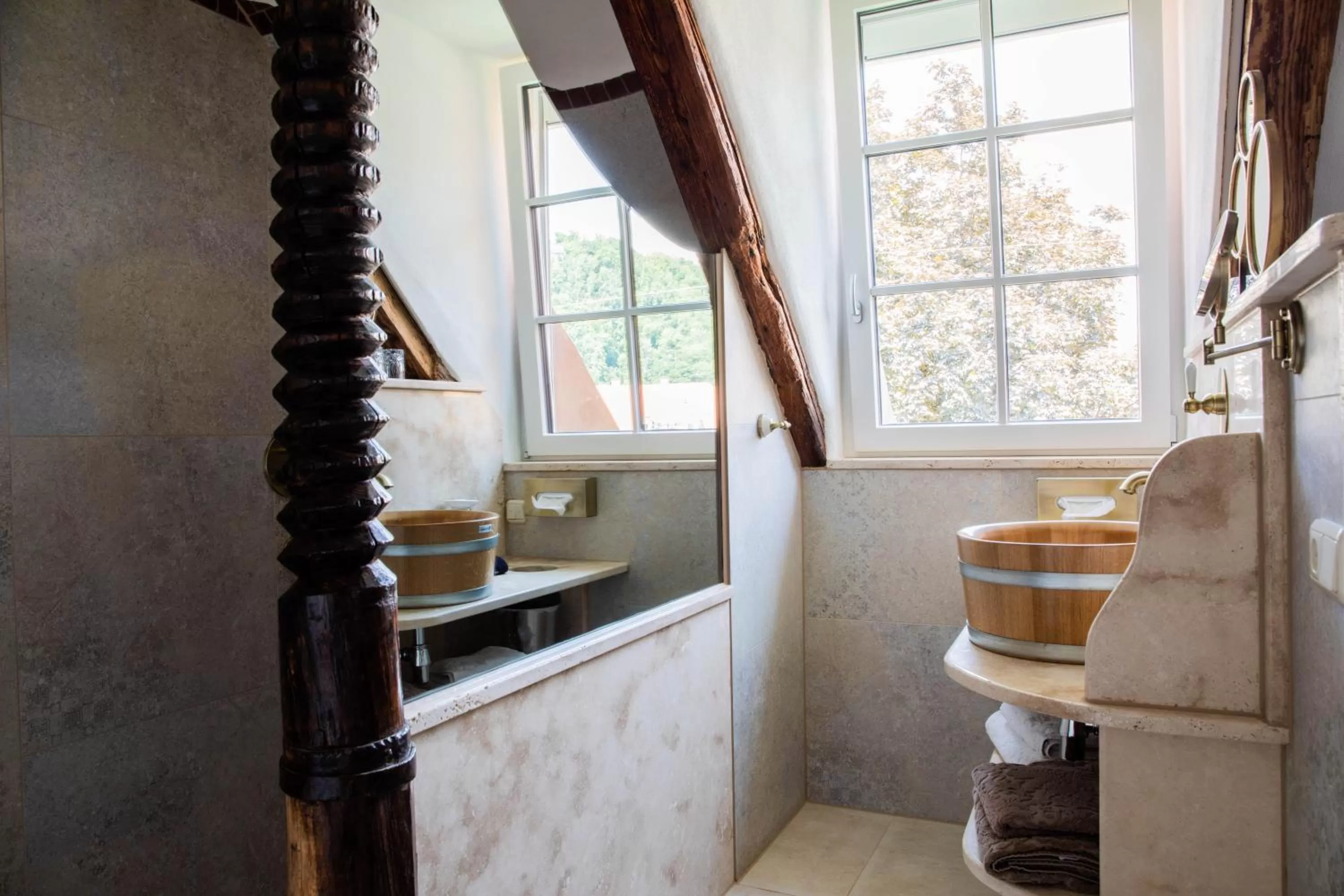 Bathroom in Gasthof Lend-Platzl