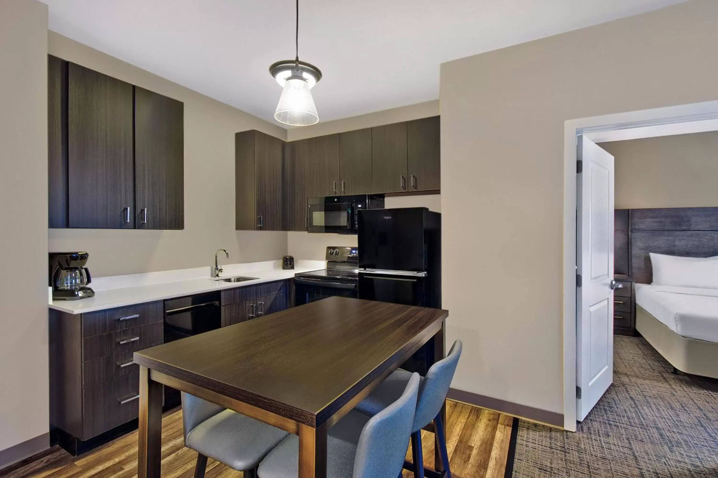 Kitchen or kitchenette, Kitchen/Kitchenette in Residence Inn by Marriott Reading