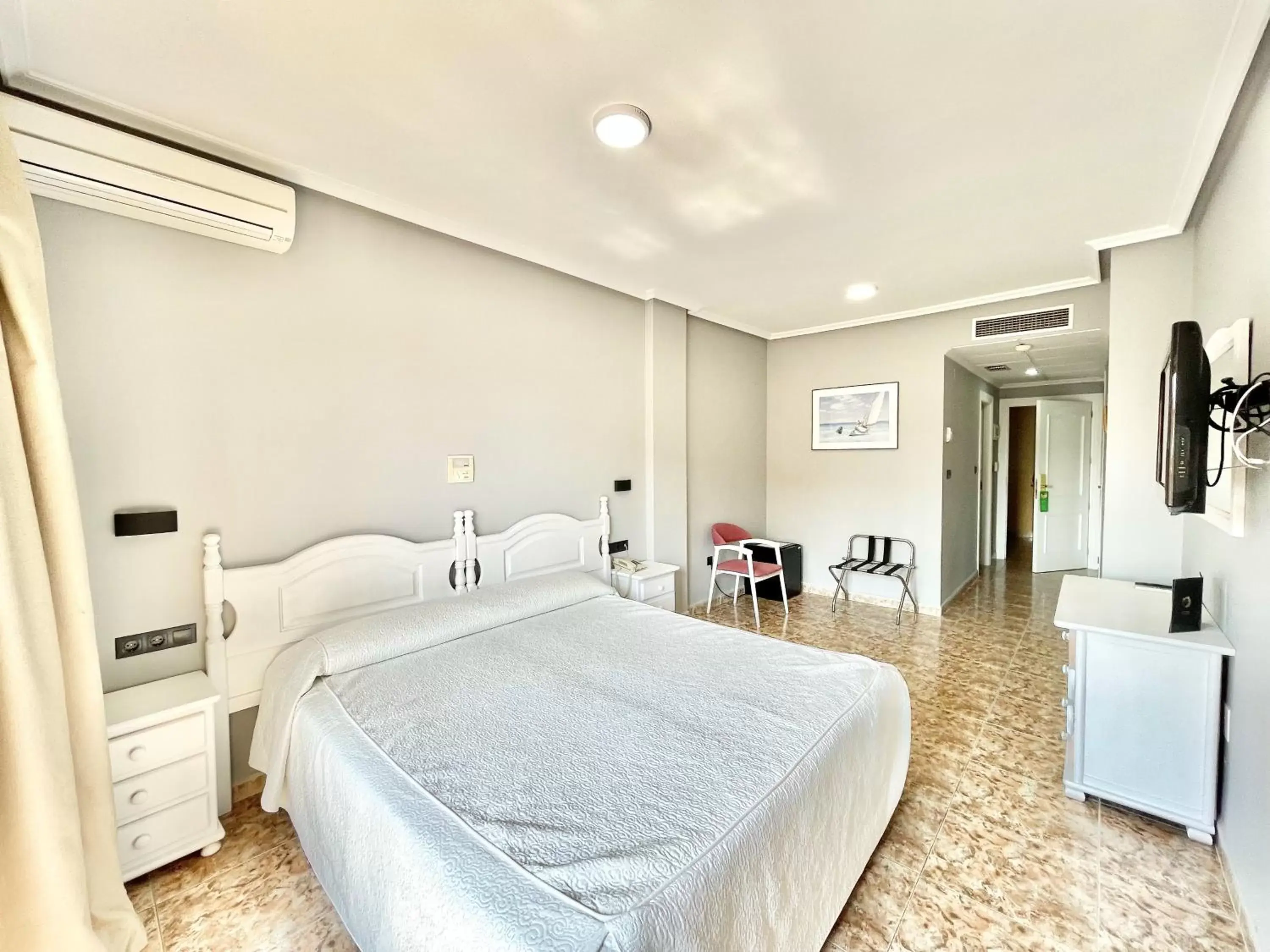 Bed in Hotel ParqueMar Premium Beach