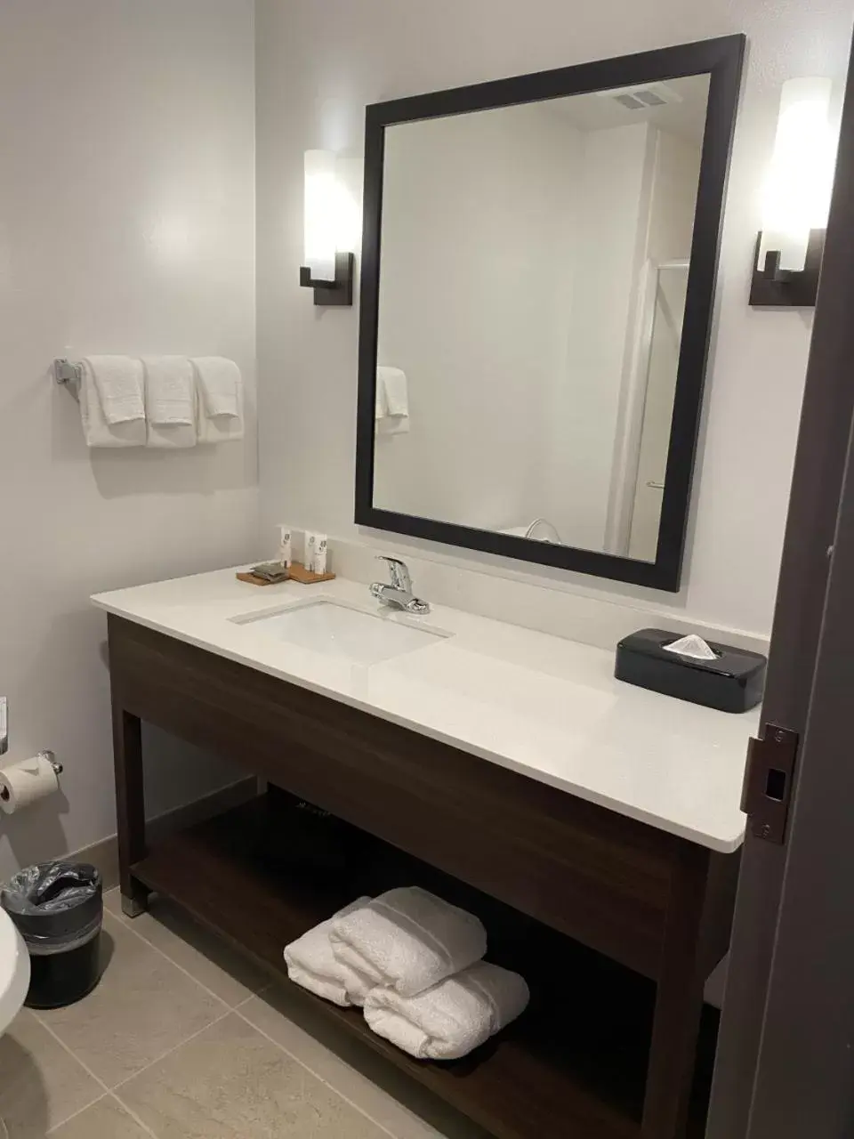 Bathroom in Country Inn & Suites by Radisson, Greensboro, NC