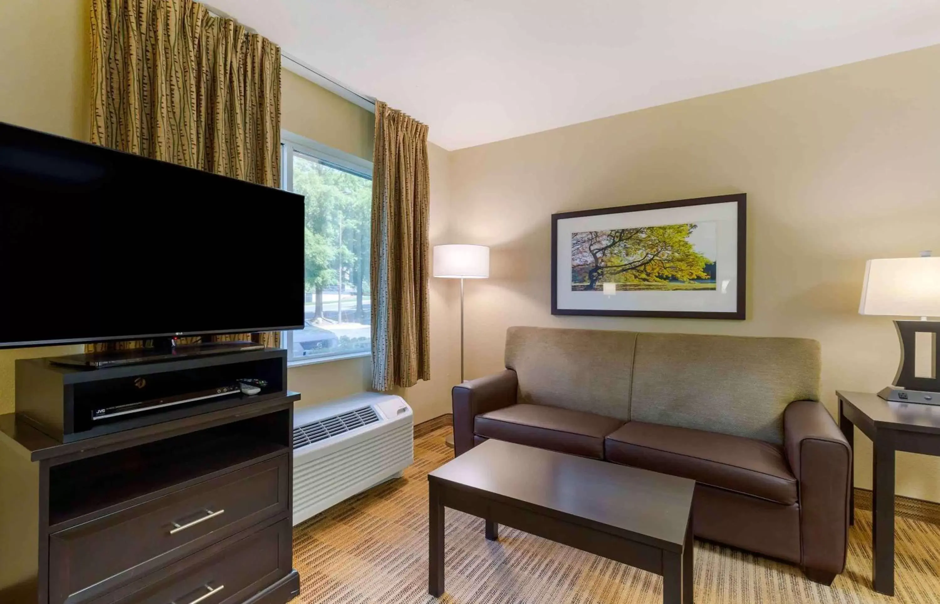 Bedroom, TV/Entertainment Center in Extended Stay America Suites - Washington, DC - Fairfax