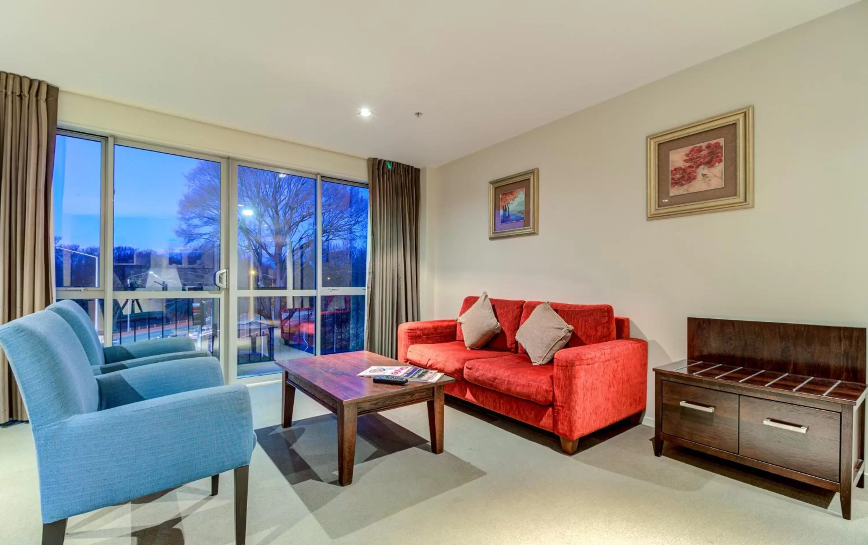 Living room, Seating Area in Parkview On Hagley