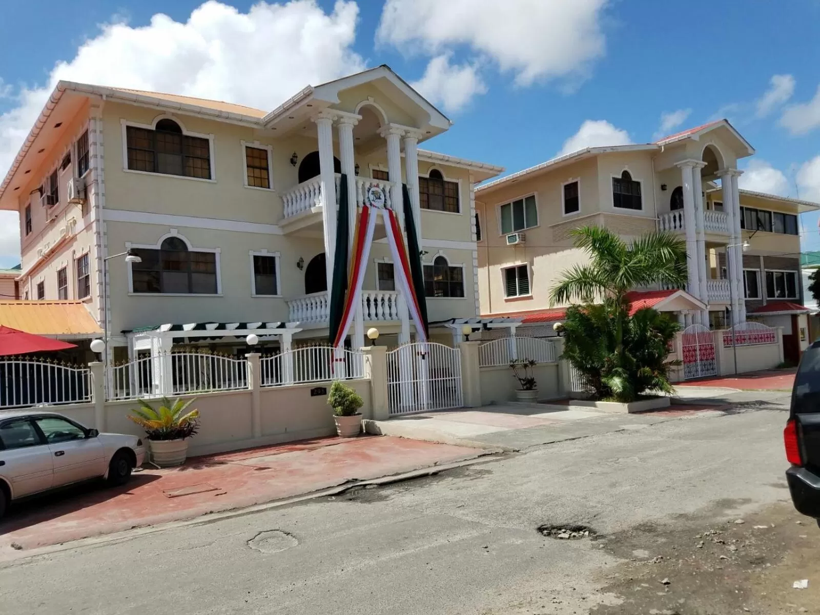 Property building in El Dorado Inn