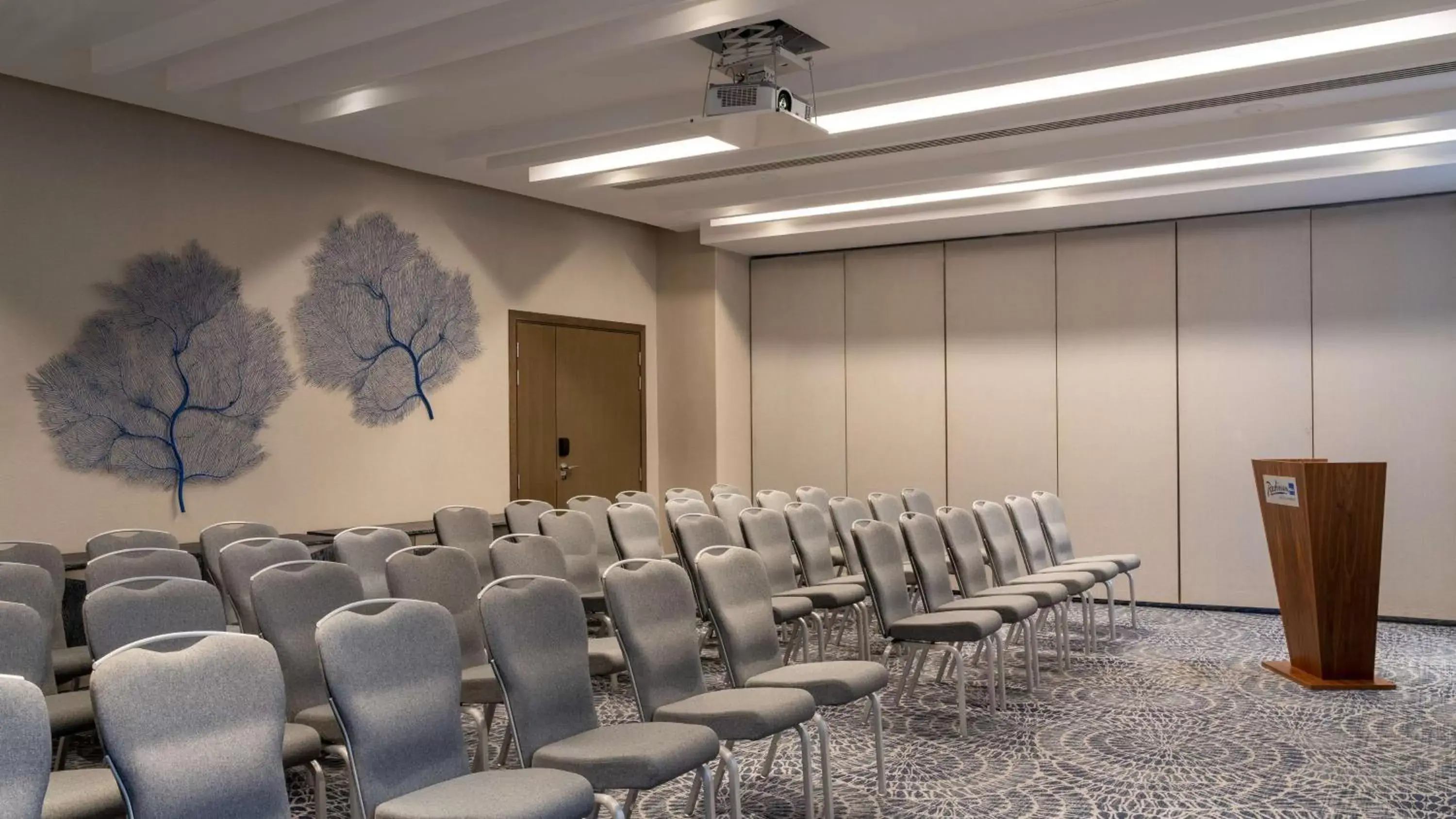 Meeting/conference room in Radisson Blu Hotel & Residence Nairobi Arboretum