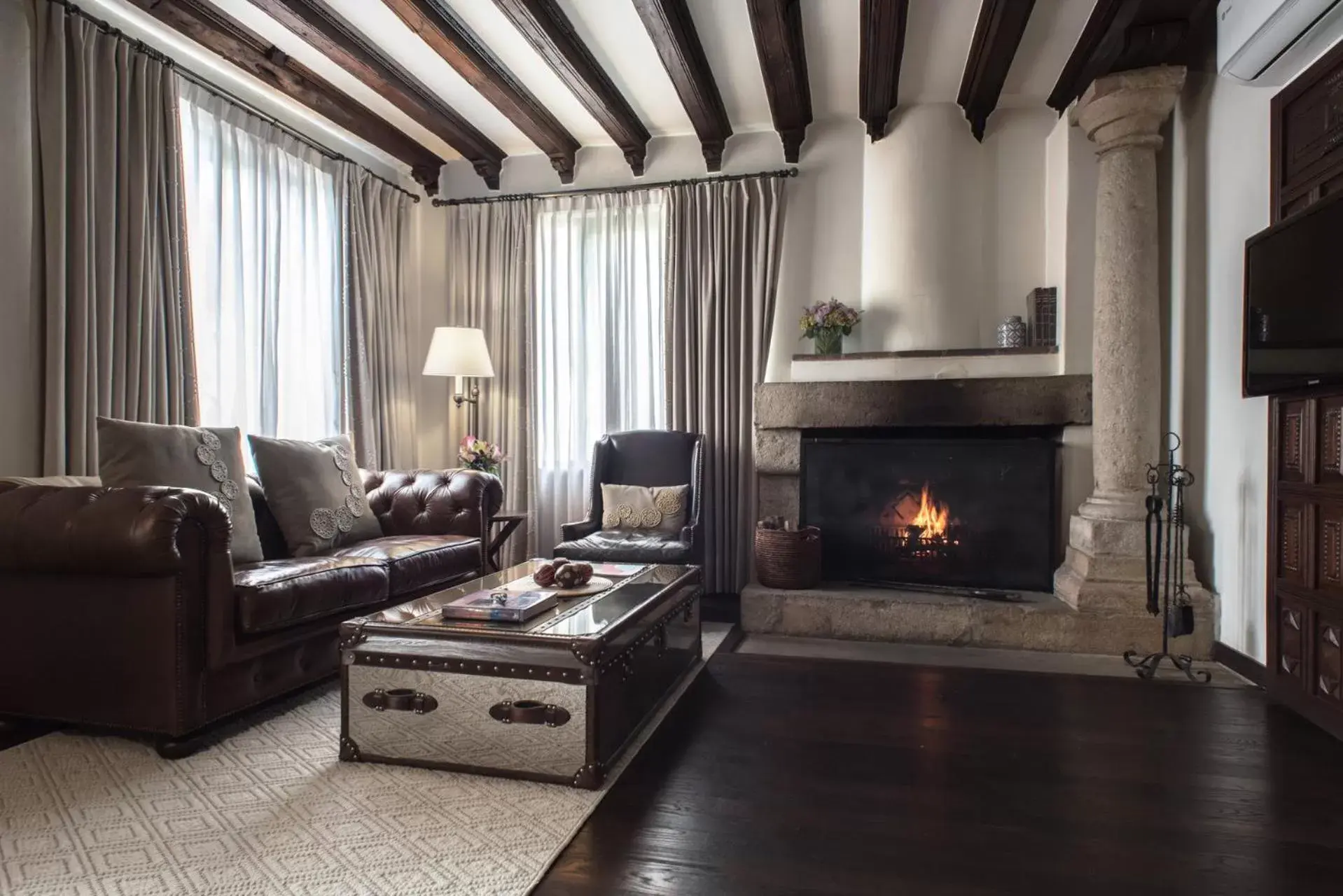 Living room, Seating Area in Four Seasons Hotel Casa Medina Bogota