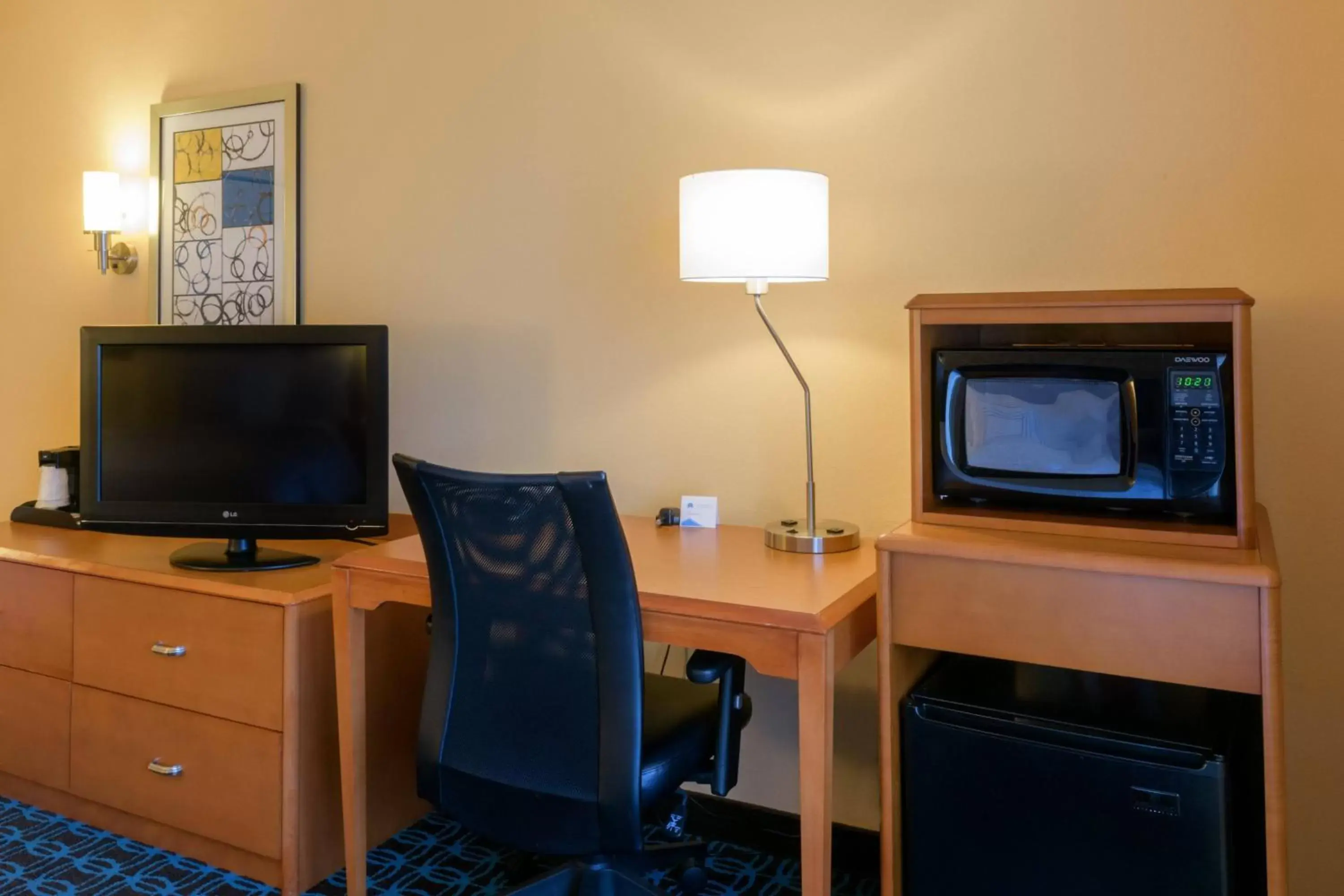 Photo of the whole room, TV/Entertainment Center in Fairfield Inn & Suites Kennett Square