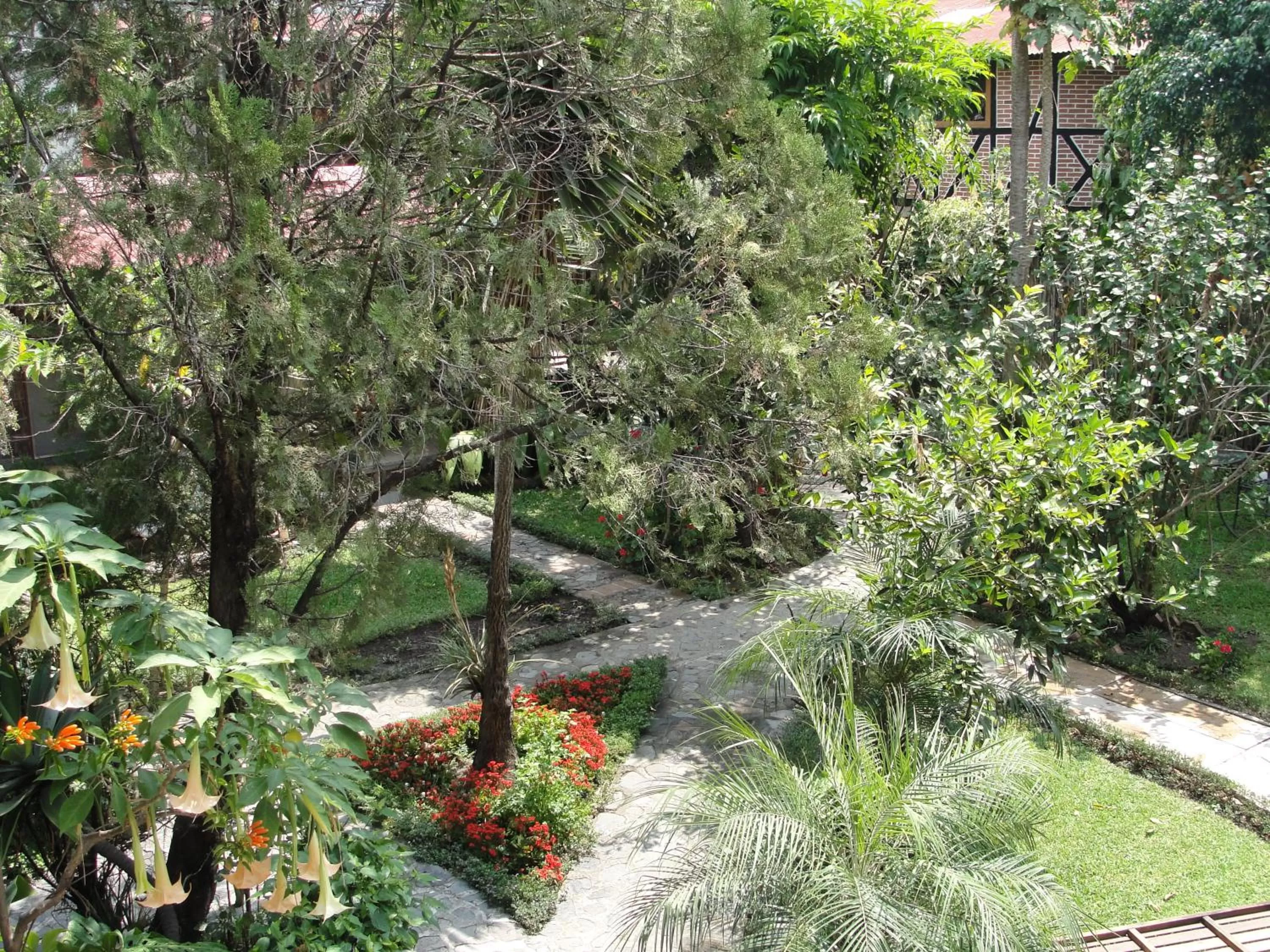 Property building in Hotel Utz Jay