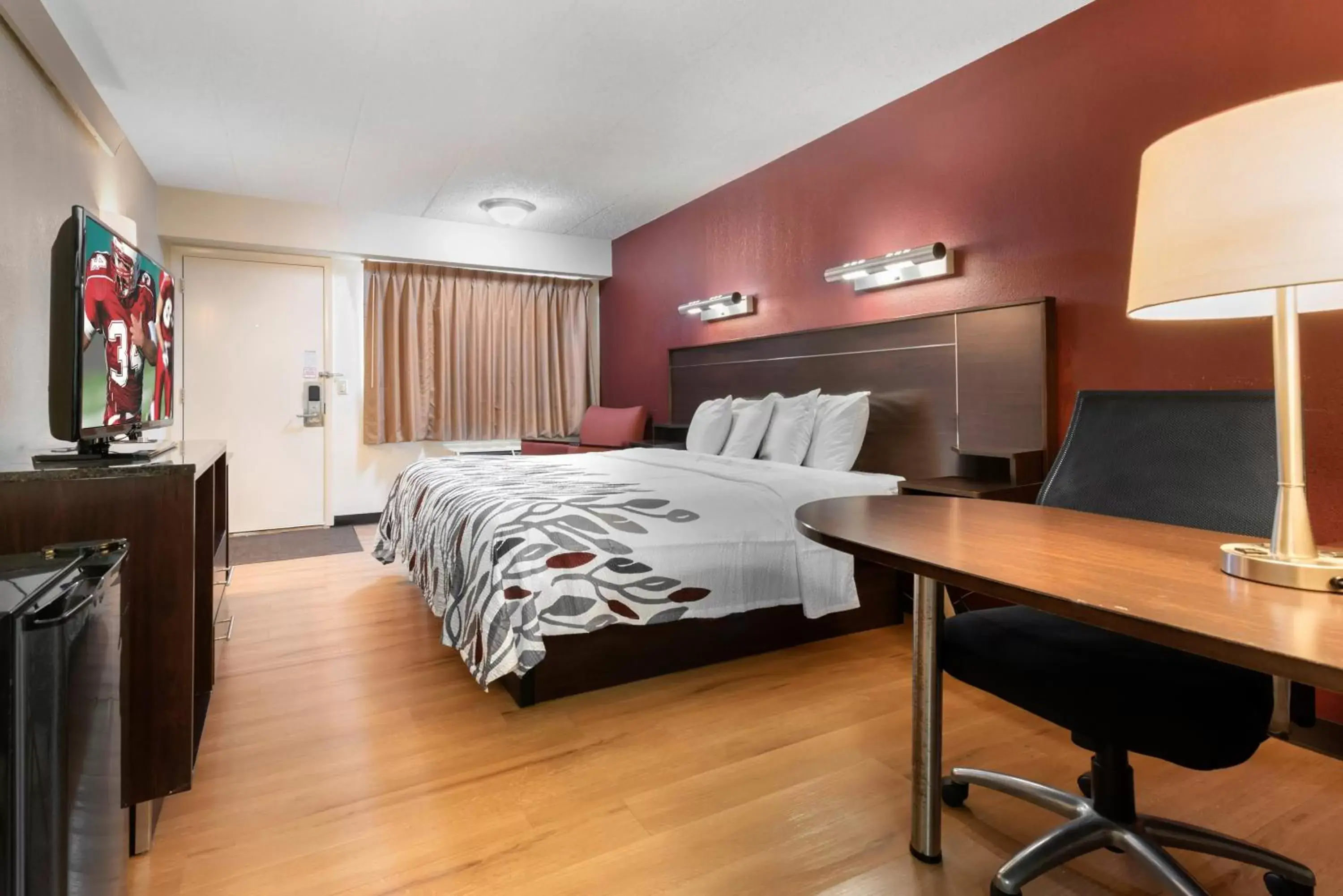 Bedroom, Room Photo in Red Roof Inn Lafayette - Purdue University