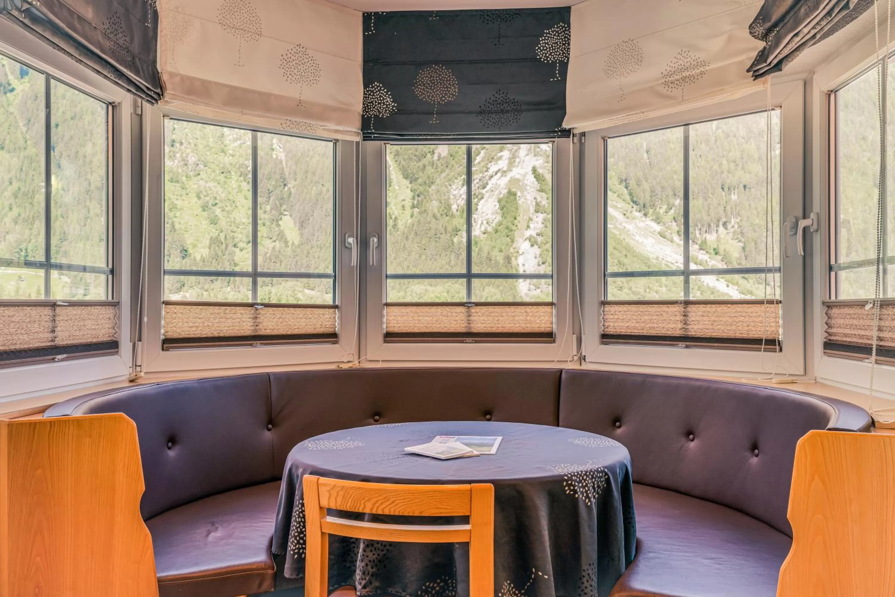 Seating area in Apart Relax