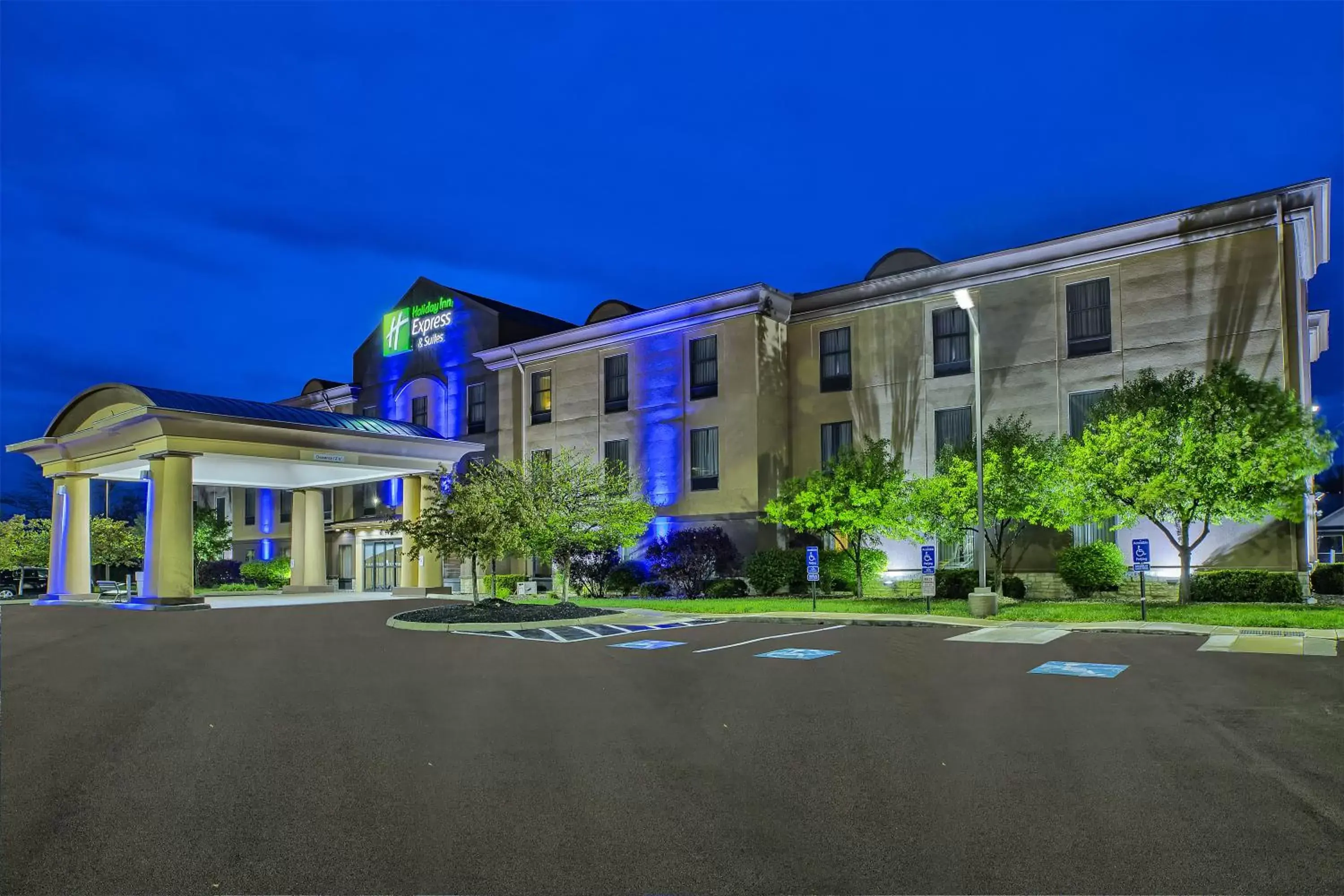 Property Building in Holiday Inn Express Hotel and Suites Marysville, an IHG Hotel