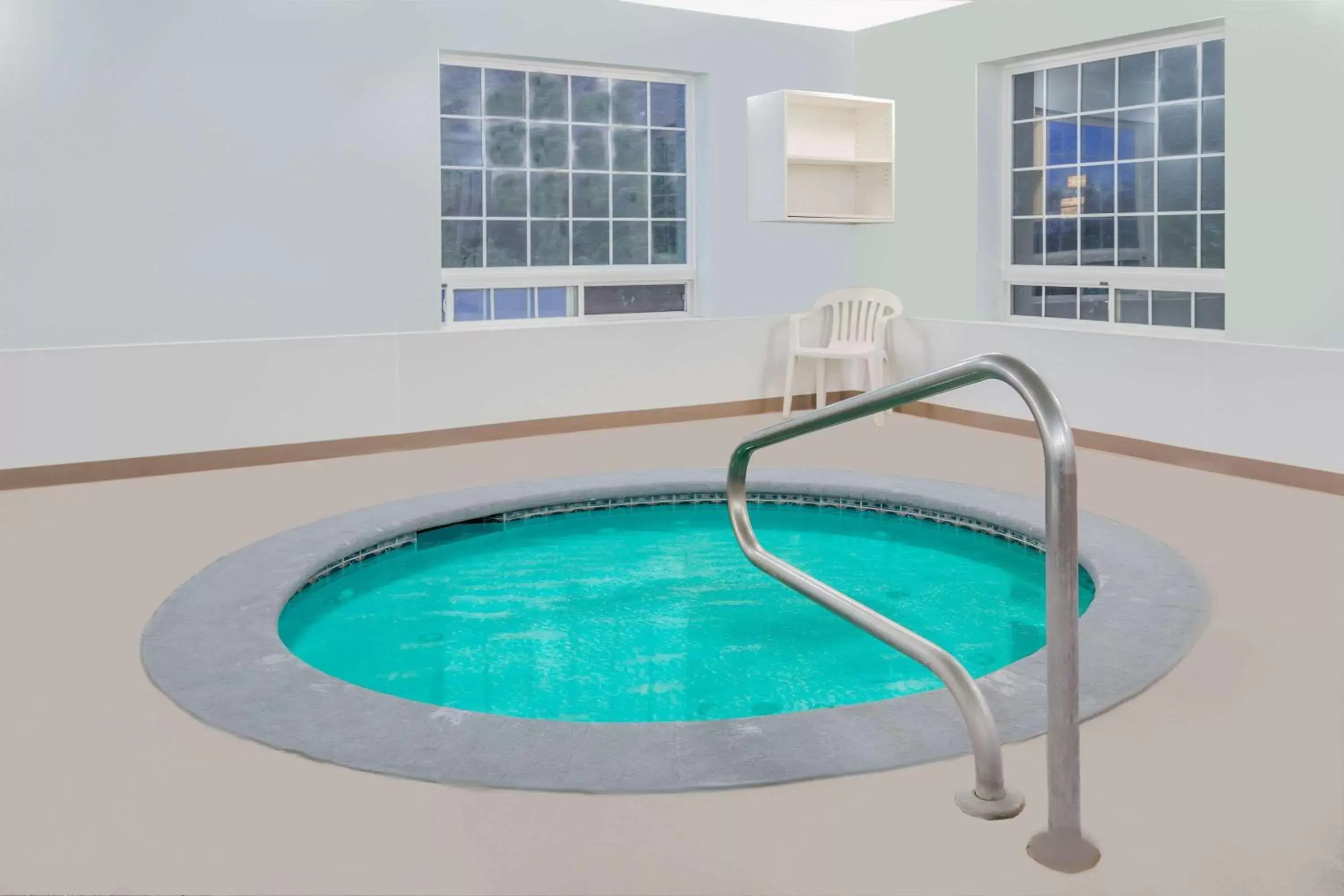 On site, Swimming Pool in Days Inn by Wyndham Ocean Shores