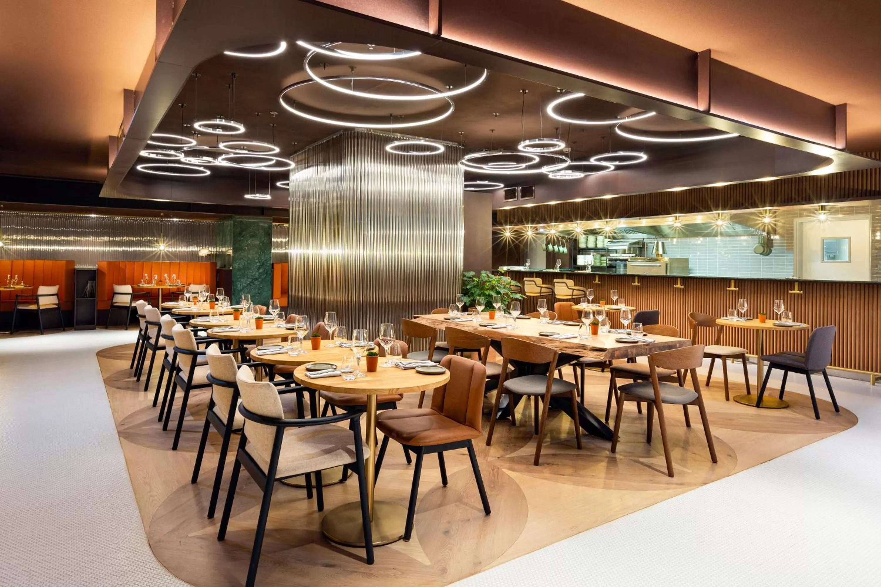 Restaurant/places to eat in Pullman Paris Montparnasse