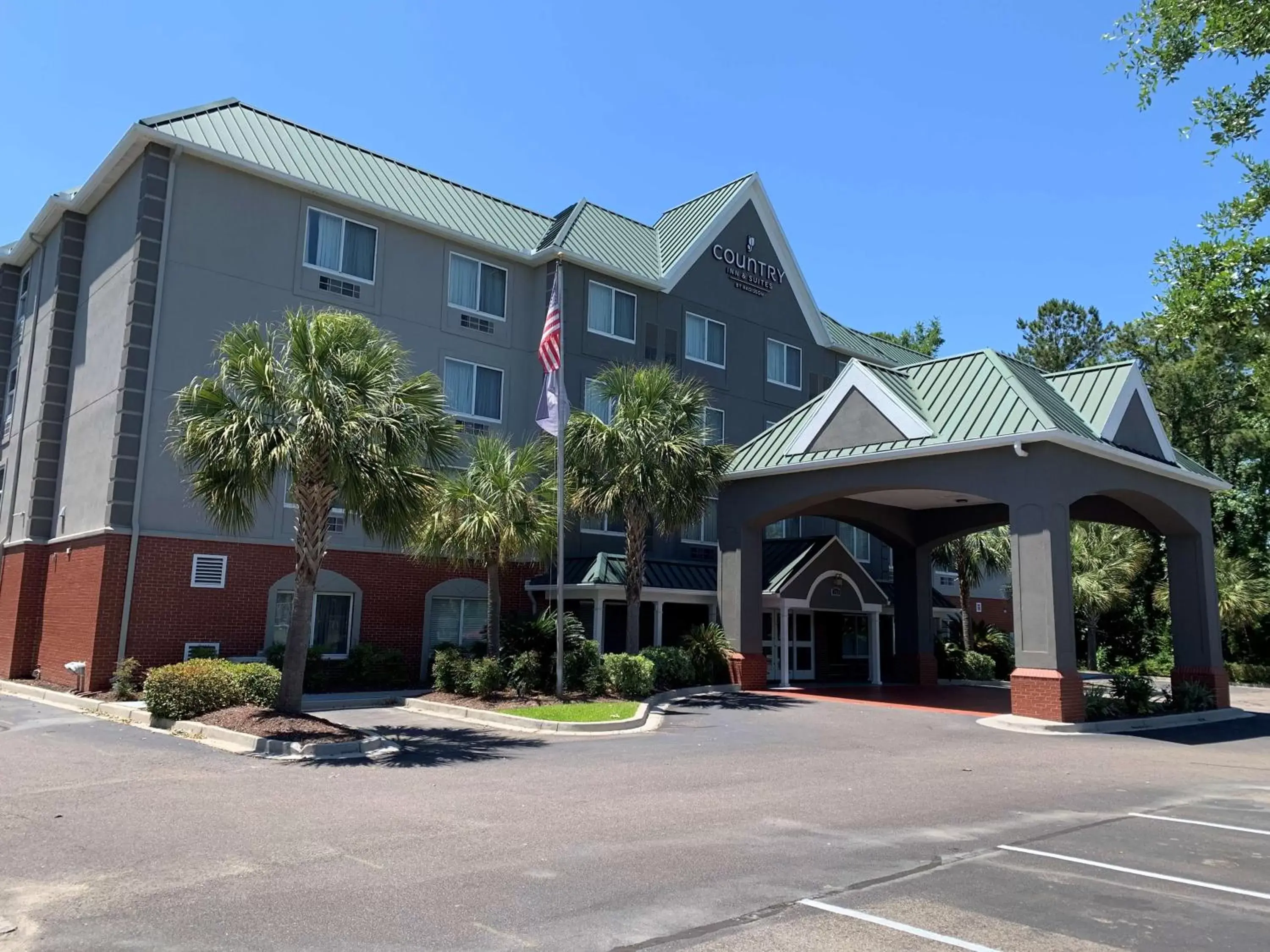 Property Building in Country Inn & Suites by Radisson, Charleston North, SC