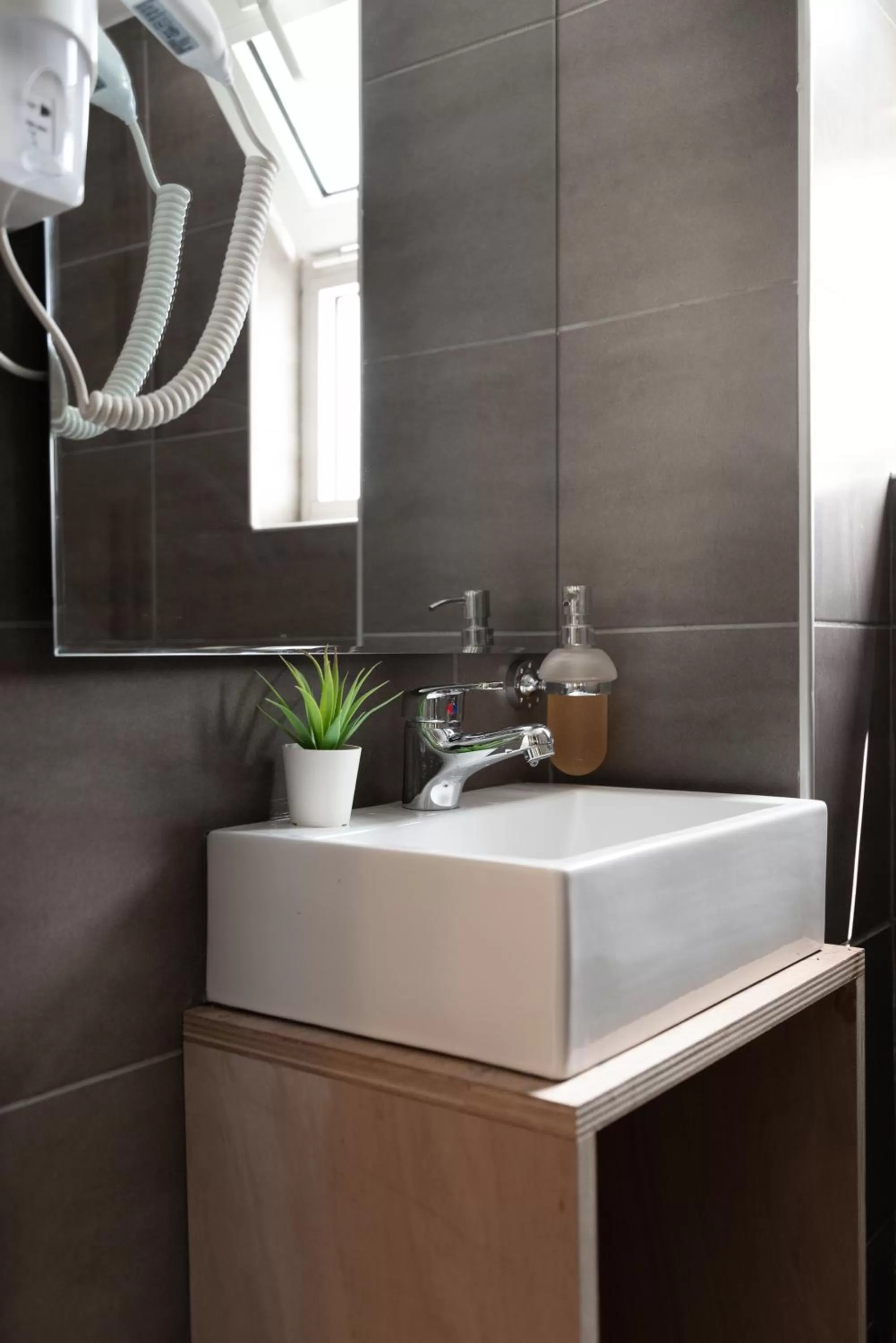 Bathroom in HOTEL_TIER