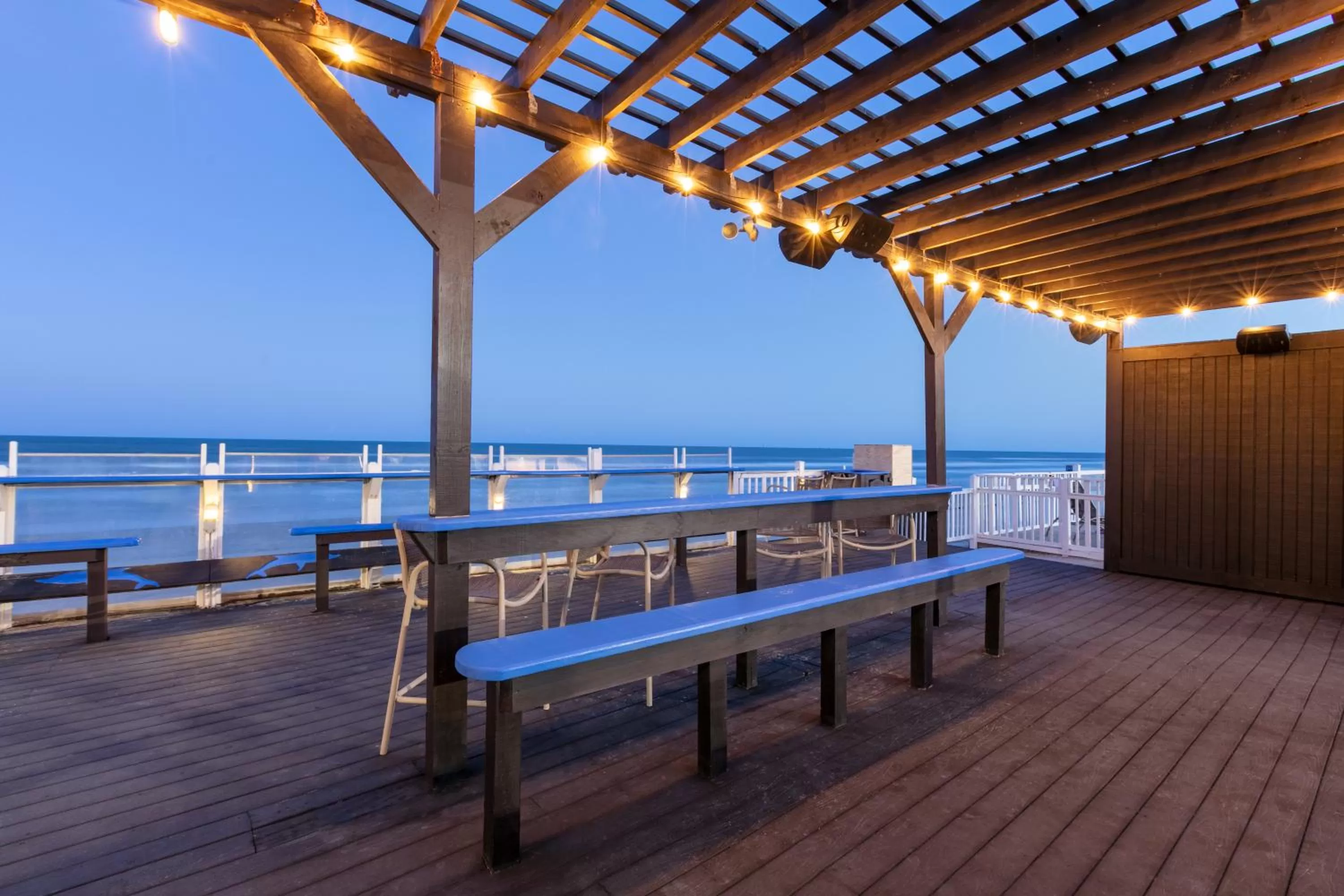 Restaurant/places to eat in Wyndham Corpus Christi Resort North Padre Island