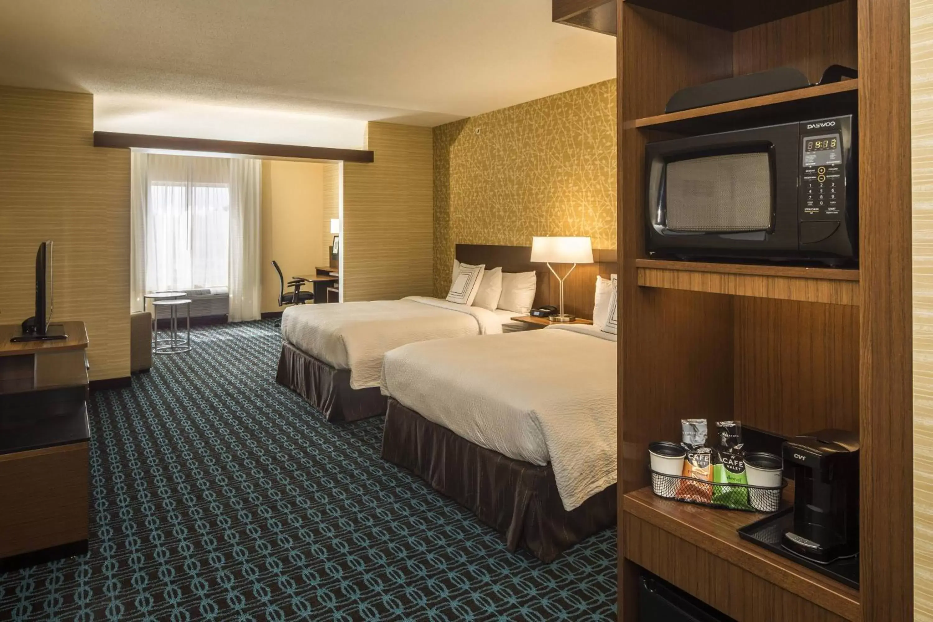 Bedroom in Fairfield Inn & Suites by Marriott Pittsburgh North/McCandless Crossing