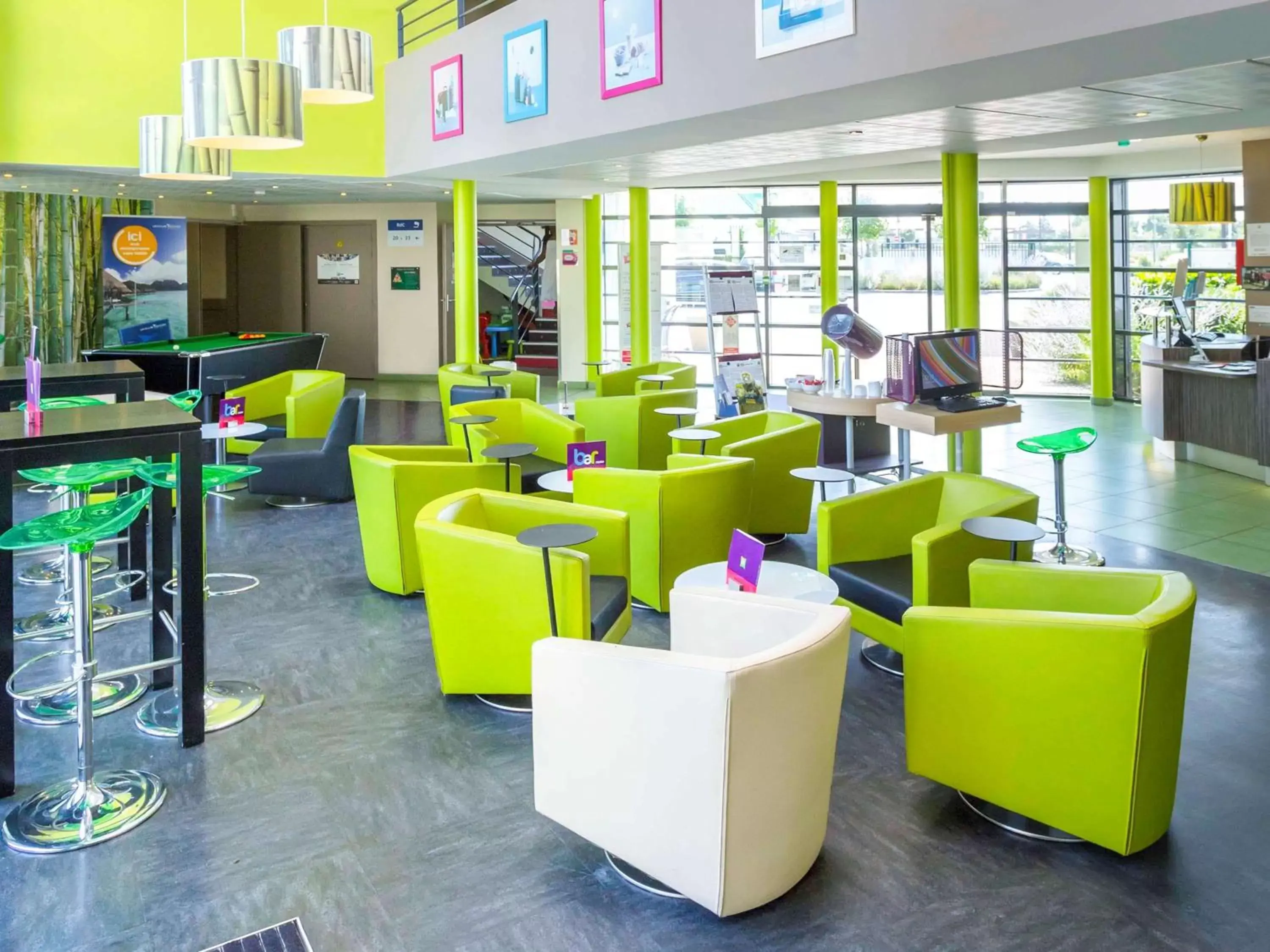 Lounge or bar, Lounge/Bar in ibis Styles Bourges