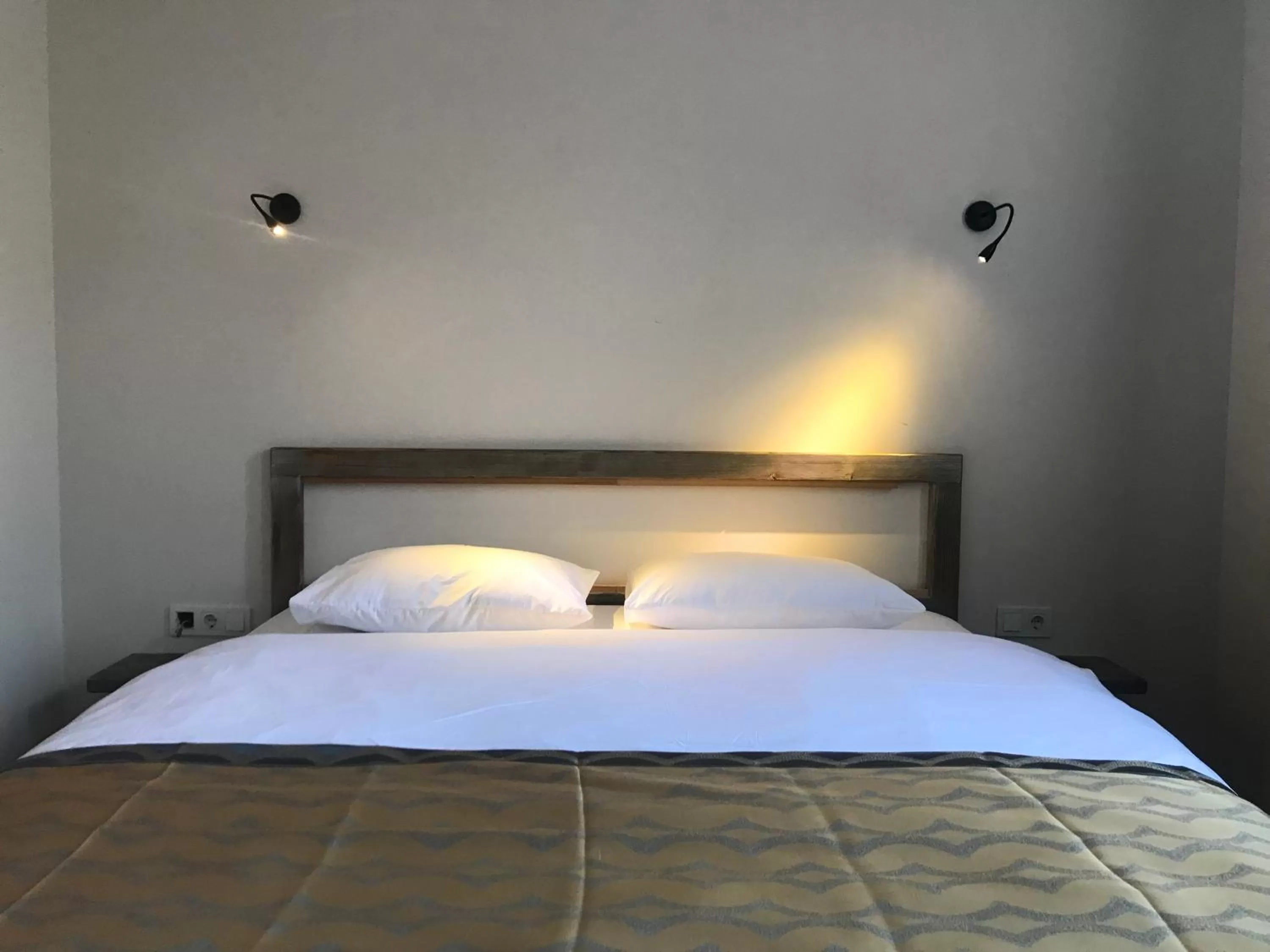 Bed in Green Mansion