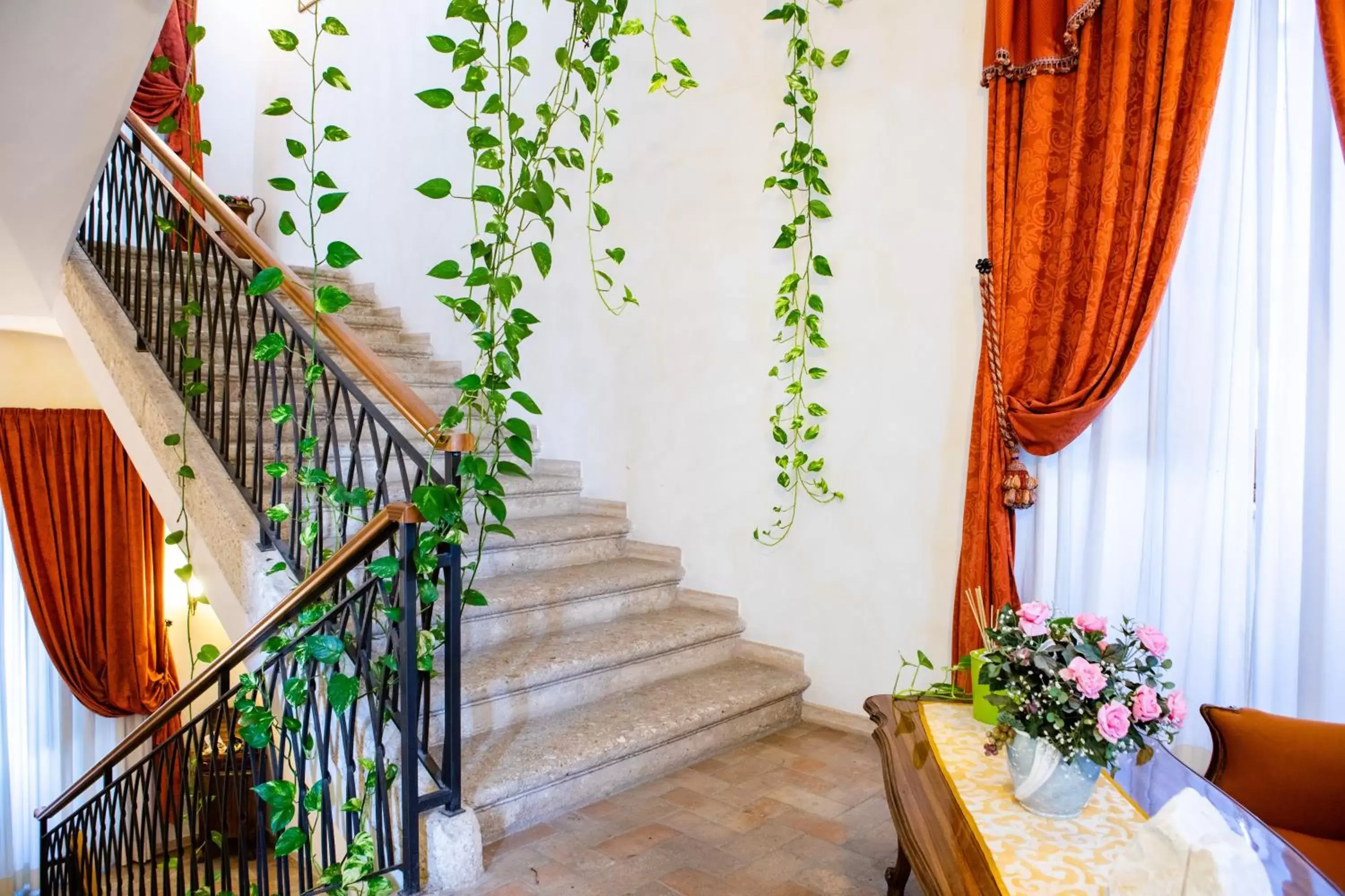 Decorative detail in Hotel Il Cavalier D'Arpino