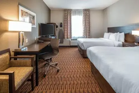 Bedroom, Bed in Suburban Studios Midland I-20 Bedroom, Bed in Suburban Studios Midland I-20