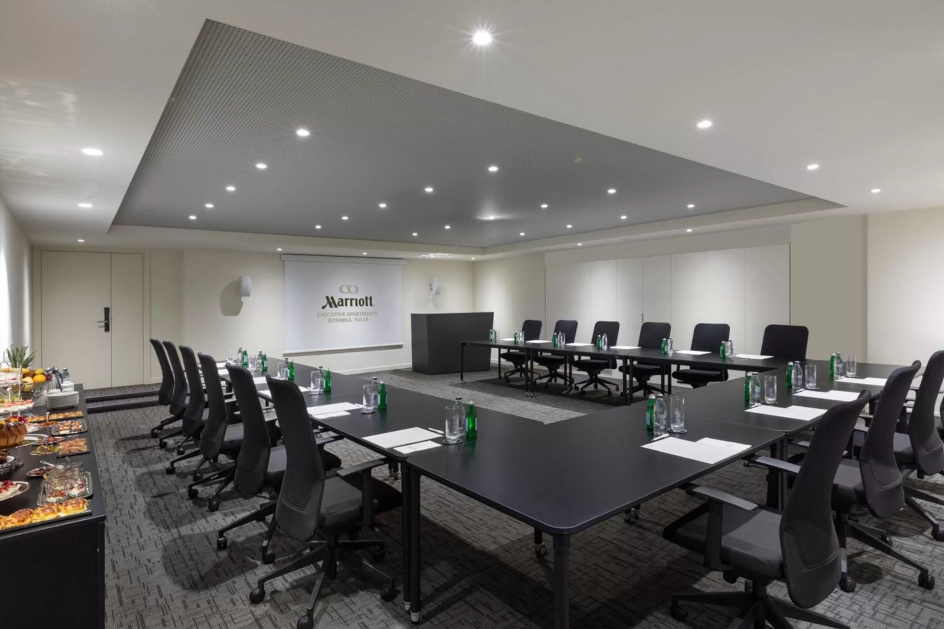 Meeting/conference room in Marriott Executive Apartments Istanbul Fulya