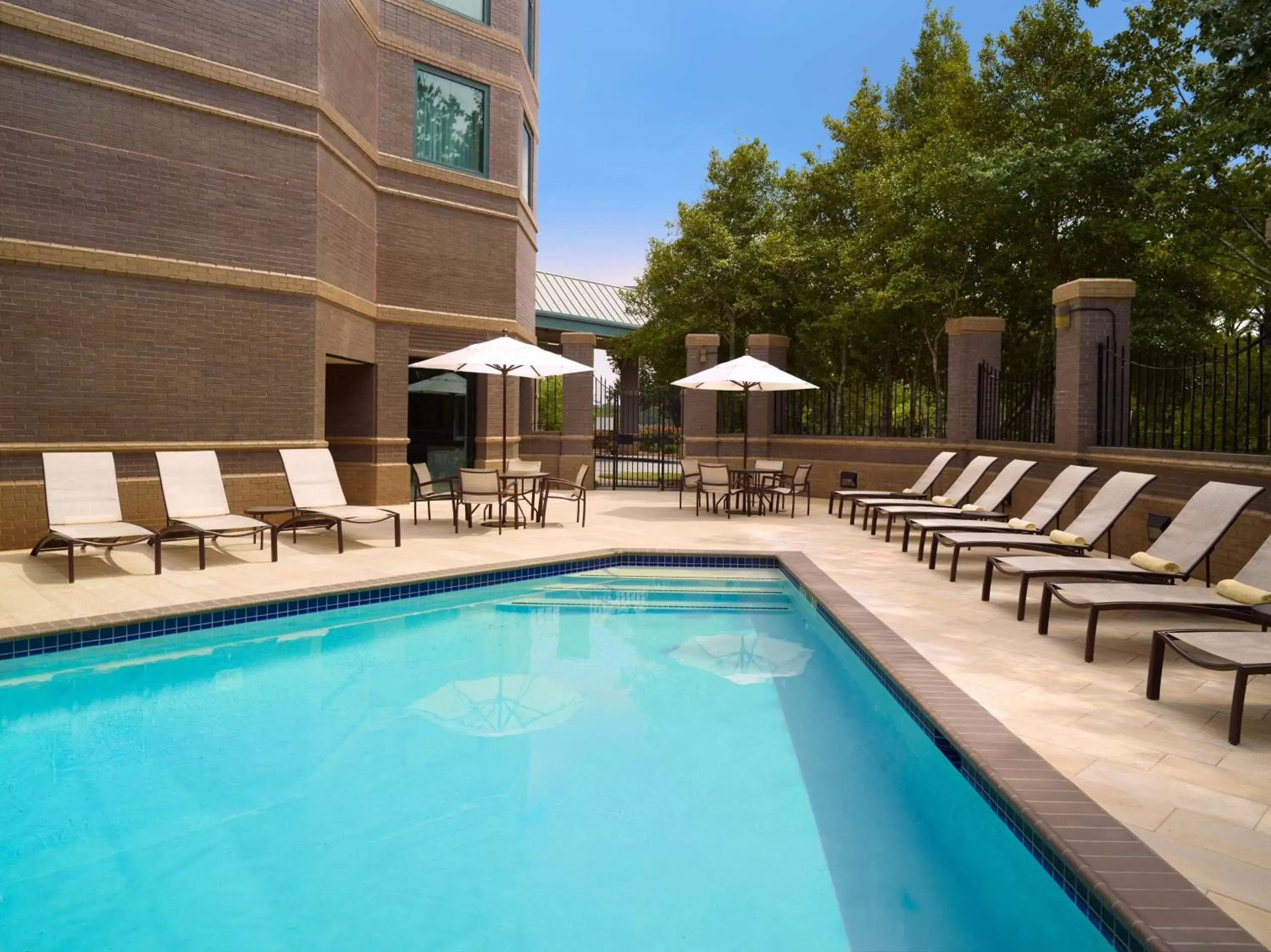 Pool view, Swimming Pool in Hilton Atlanta Northeast