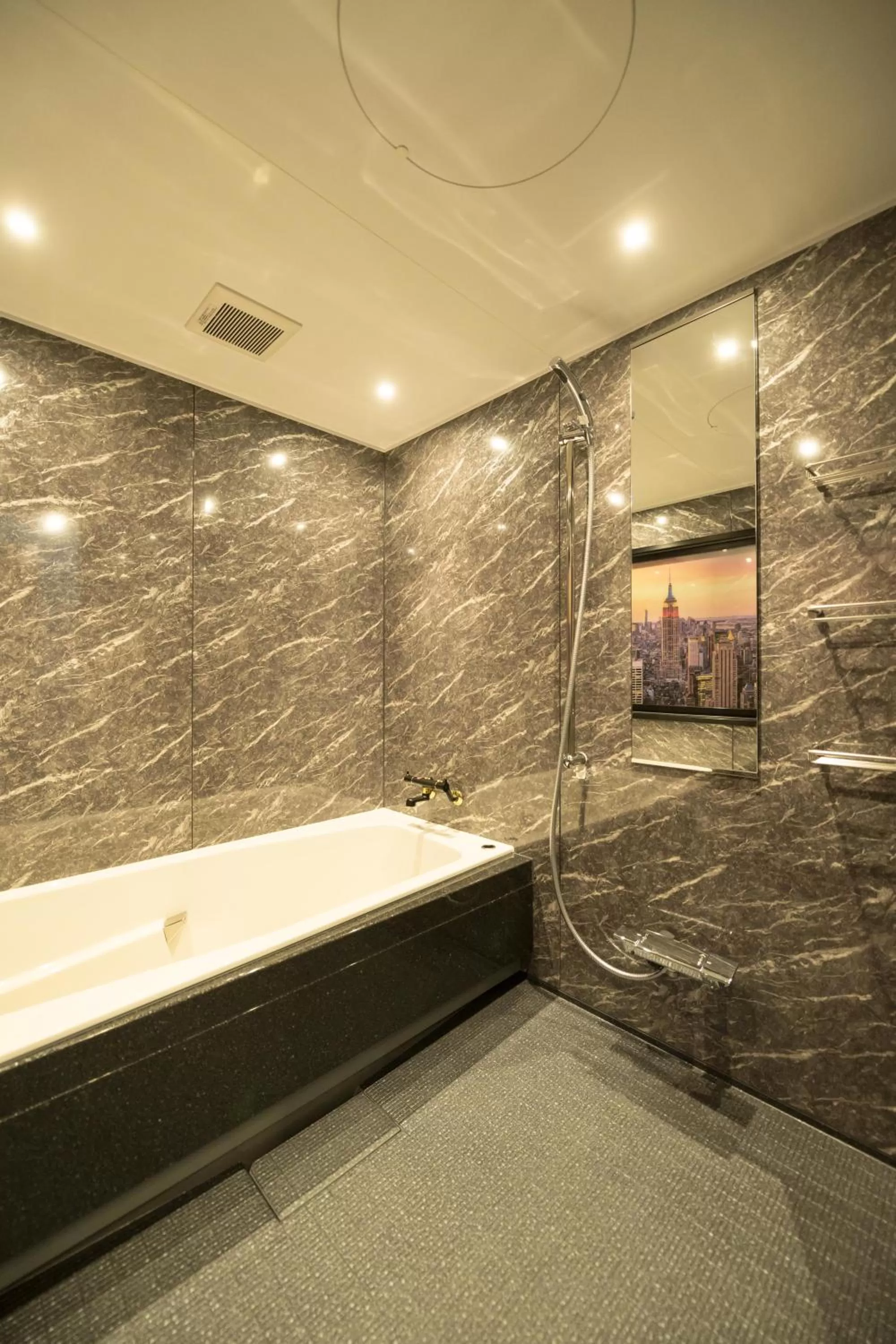 Shower in HOTEL SHIKISAI KYOTO