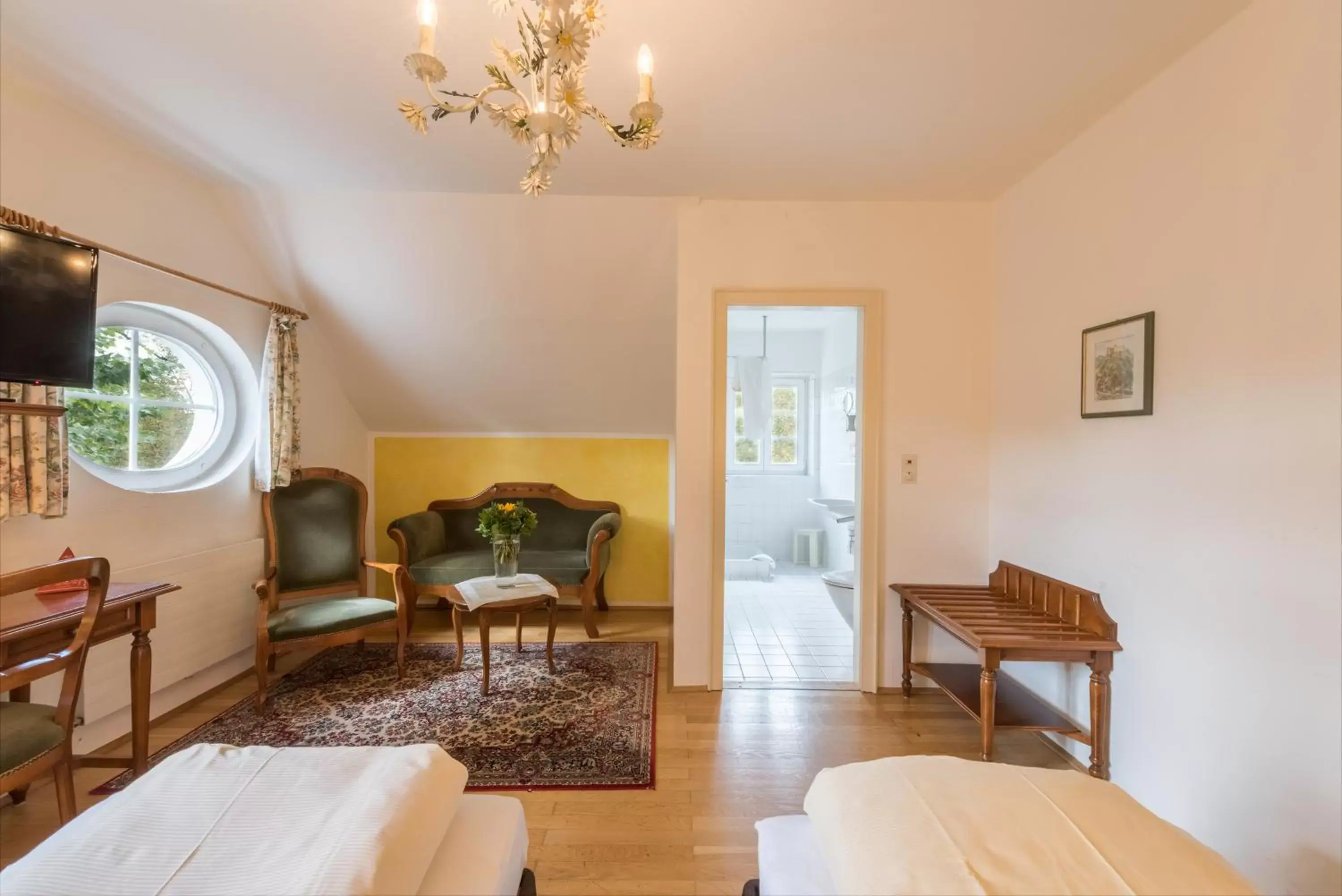 Twin Room in Hotel Gasthof Bräuwirth Twin Room in Hotel Gasthof Bräuwirth