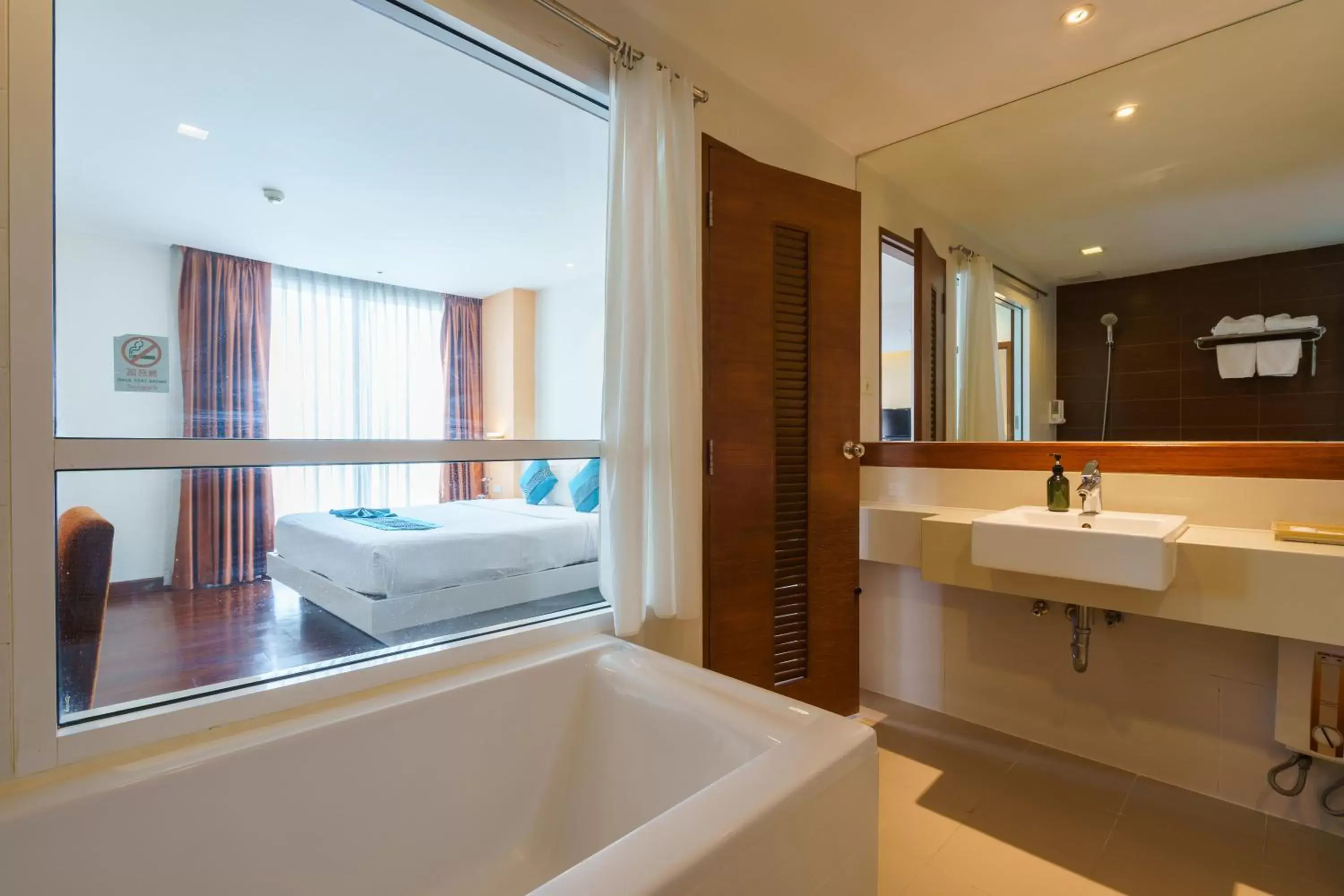 Bathroom in Lantana Resort Hotel Bangkok