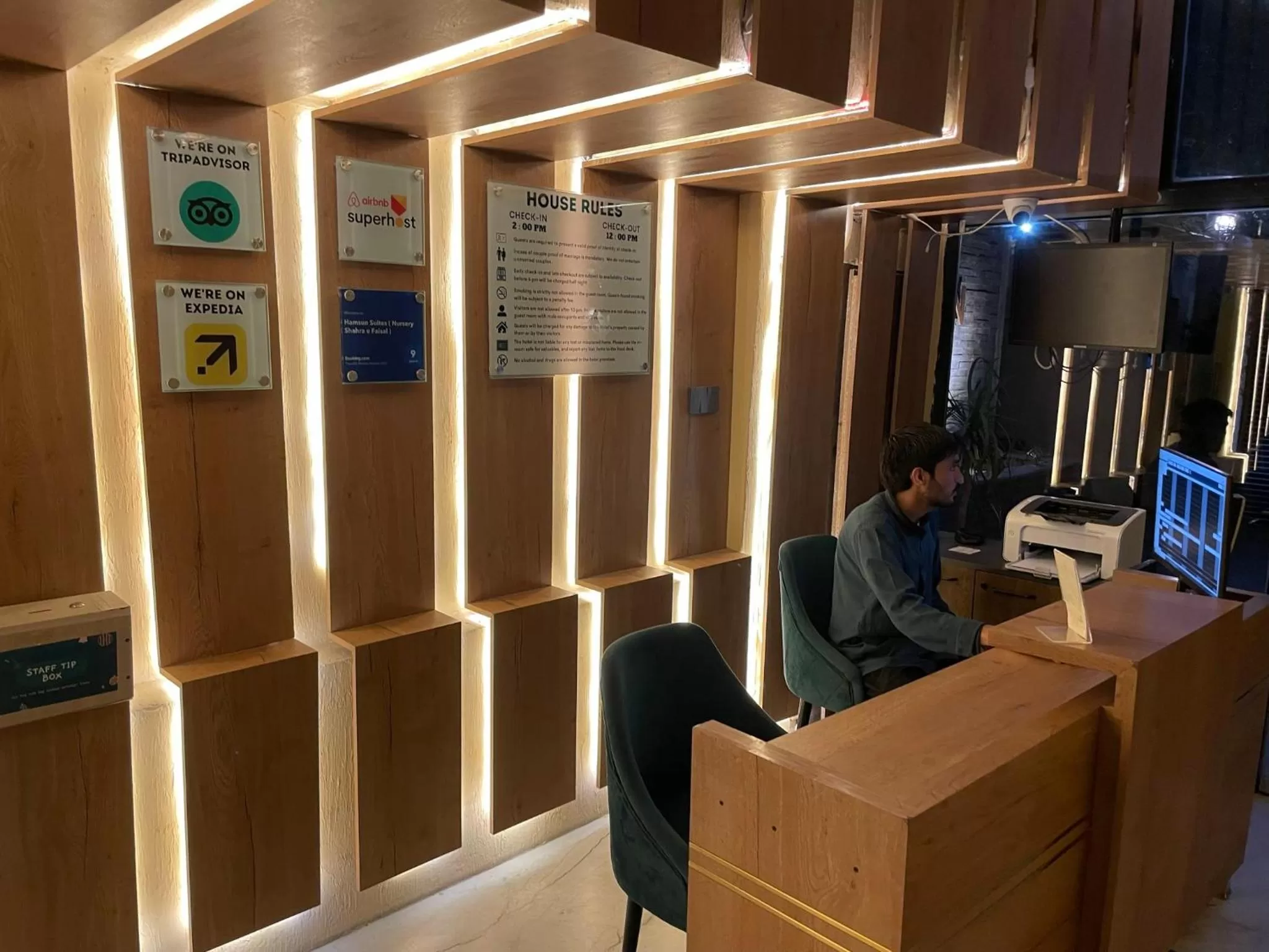 Lobby or reception in Hamsun Shahrah-e-Faisal