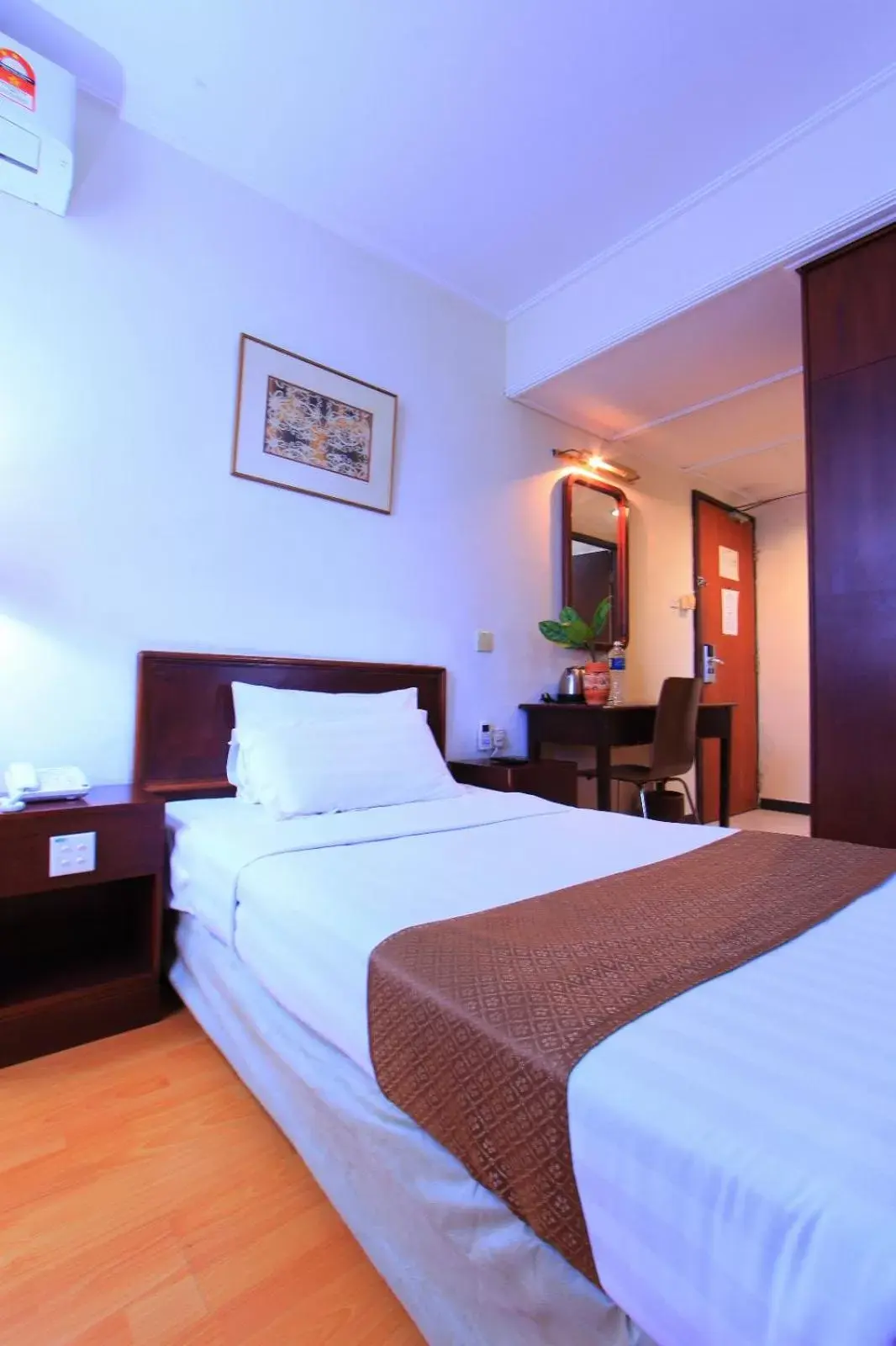 Bed in Telang Usan Hotel Kuching