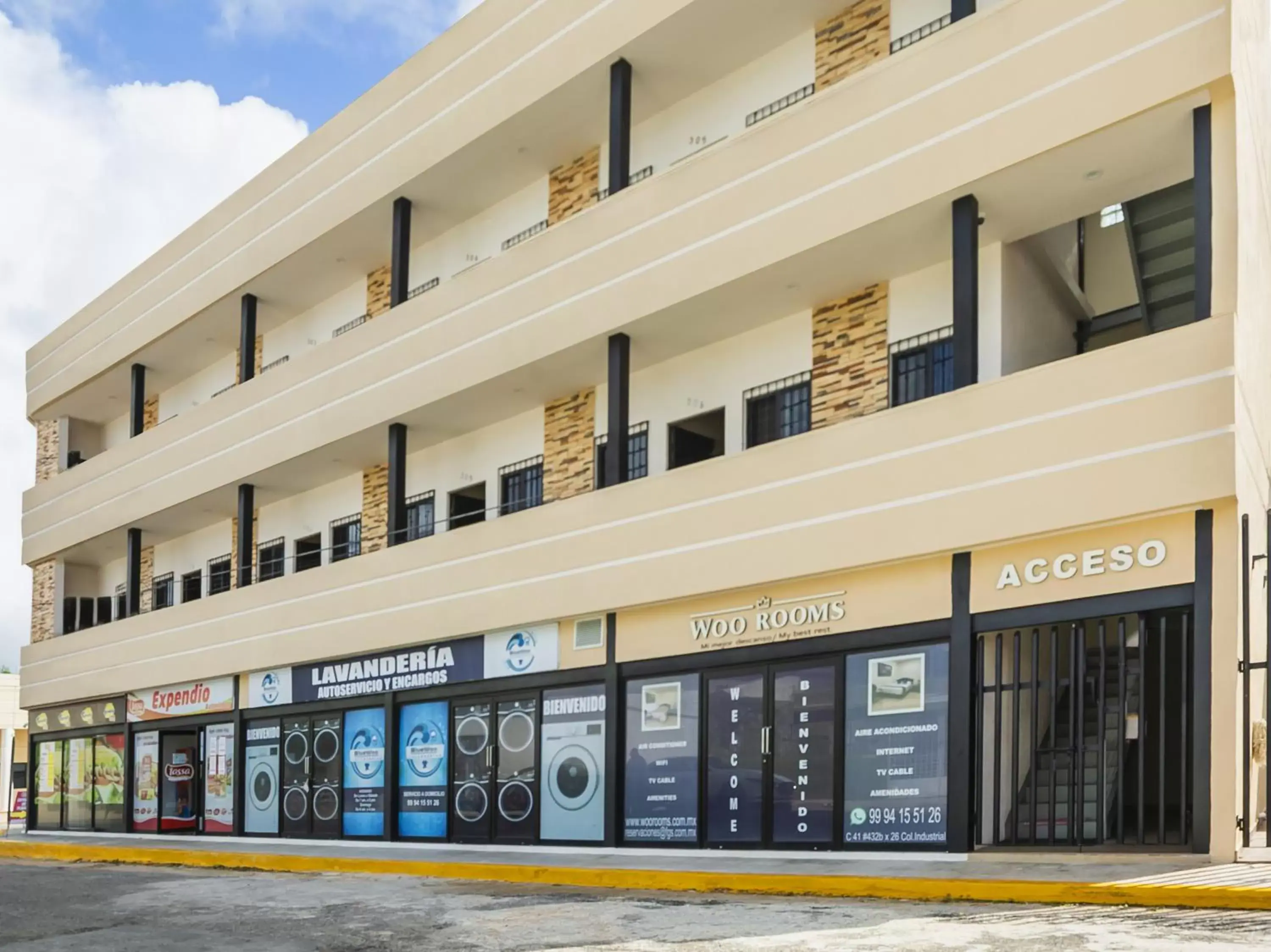 Facade/entrance, Property Building in Woo Rooms Hotel