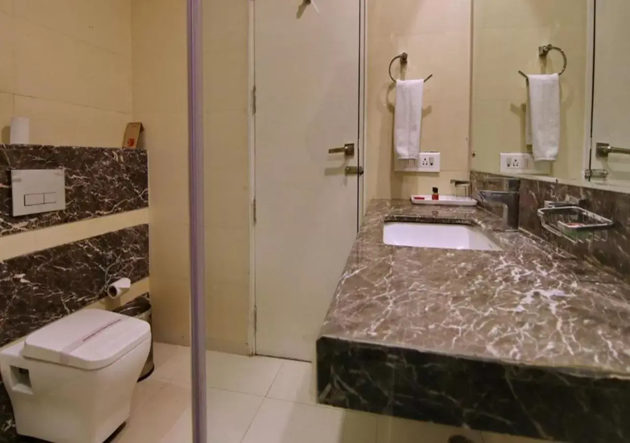 Bathroom in Sapna Clarks Inn Lucknow