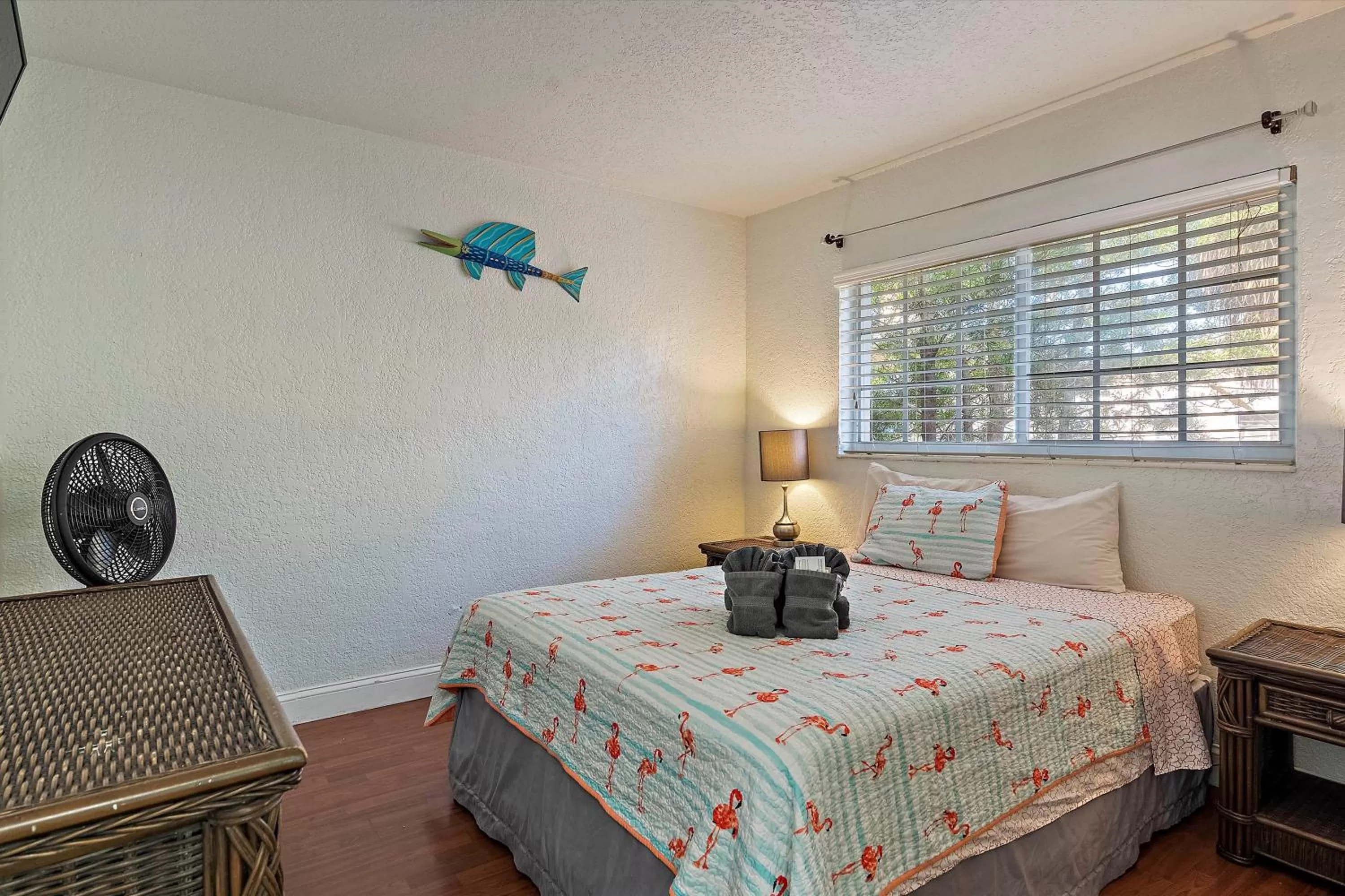 Bed in Blind Pass Resort Motel