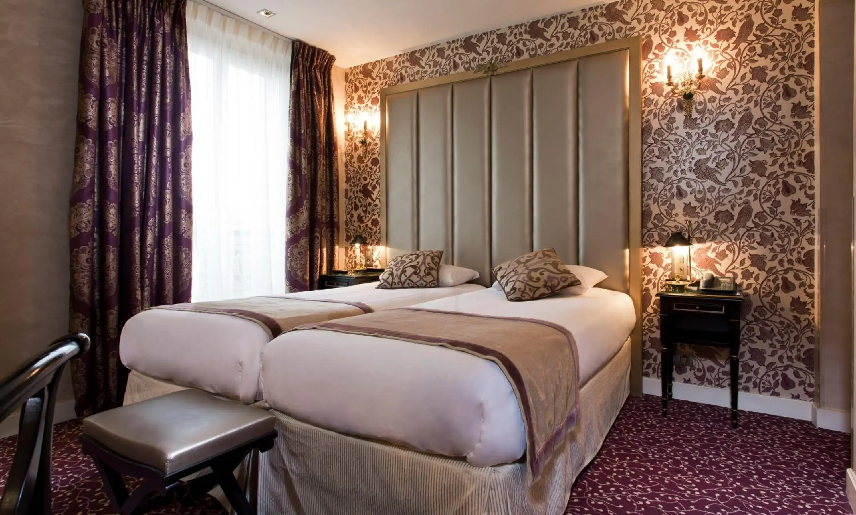 Bird's eye view, Bed in Hotel de L'Empereur by Malone Bird's eye view, Bed in Hotel de L'Empereur by Malone