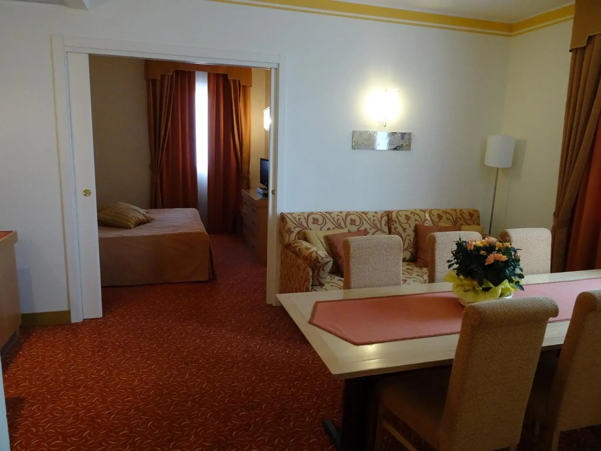 Dining area, Seating Area in Hotel Roma