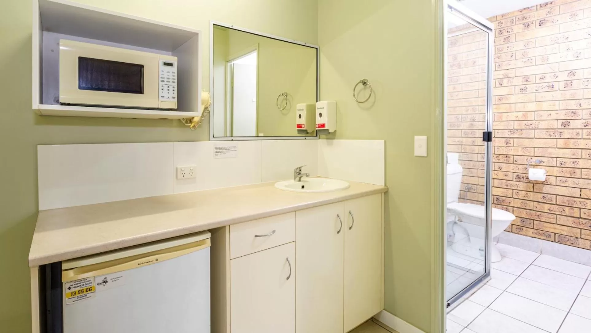 Bathroom in Matilda Motel