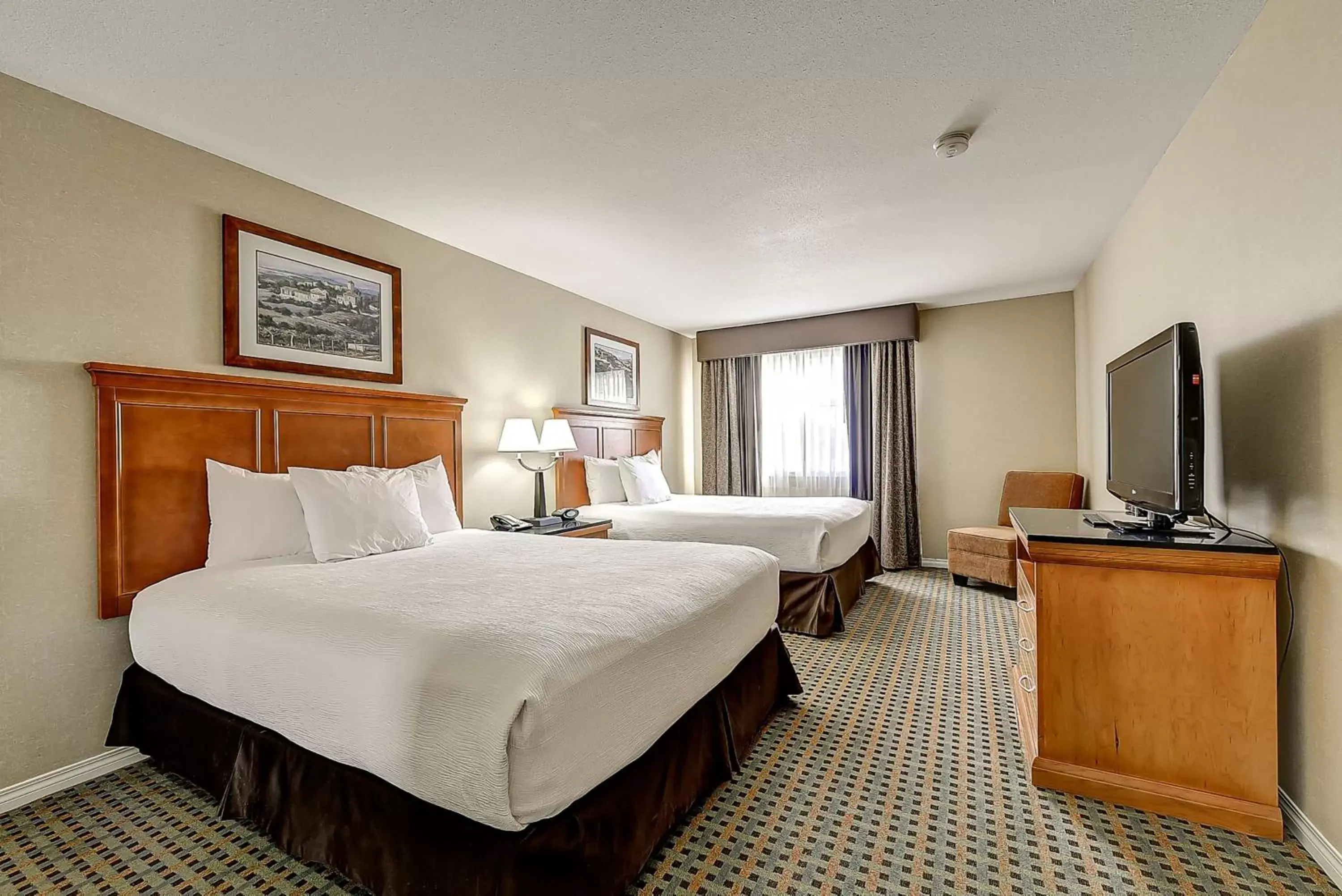 Photo of the whole room in Best Western Plus Osoyoos Hotel & Suites