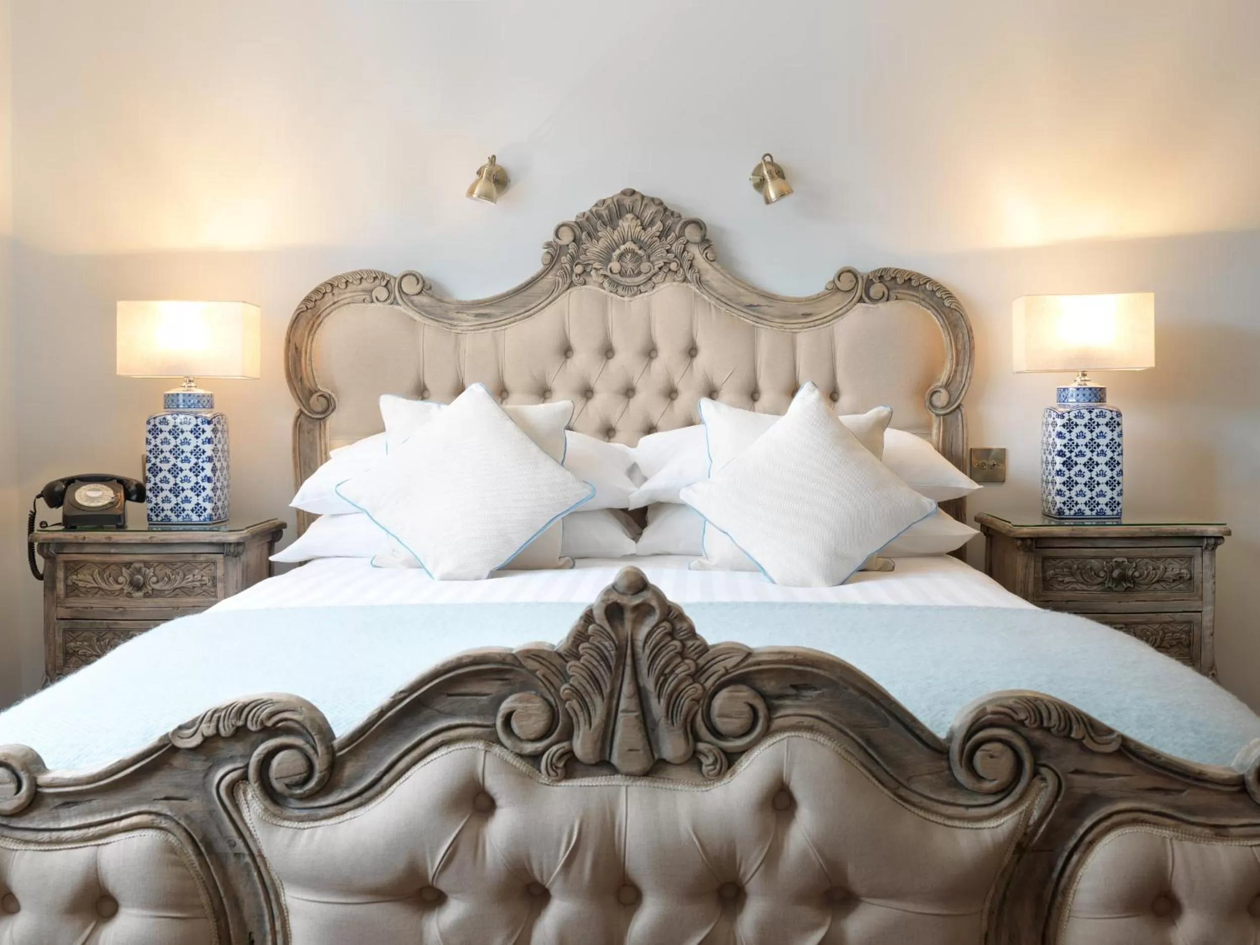 Bedroom, Bed in The Priory Hotel